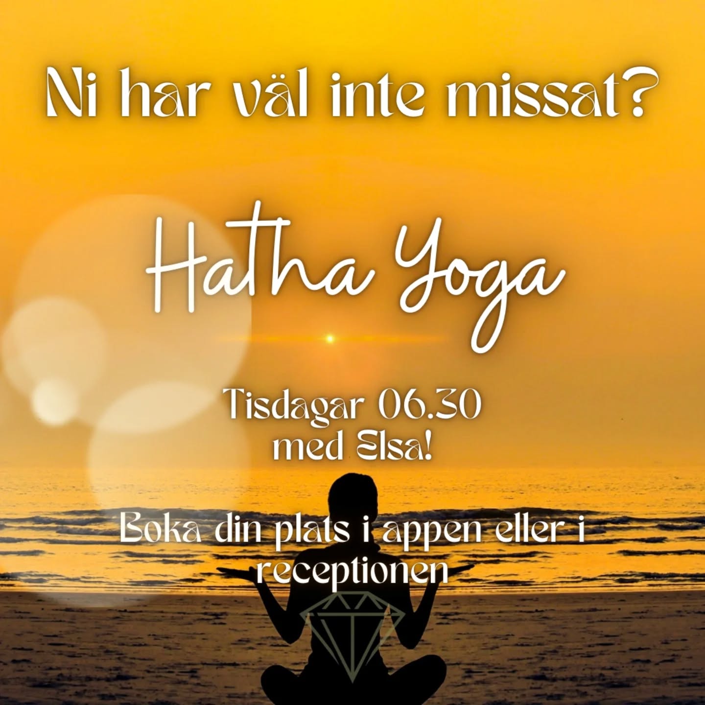 Starta dagen lugnt och fokuserat – Hatha yoga kl. 06.30 väcker kroppen mjukt, förbättrar rörligheten och ger ett mentalt lugn som håller hela dagen🧘♂️✨