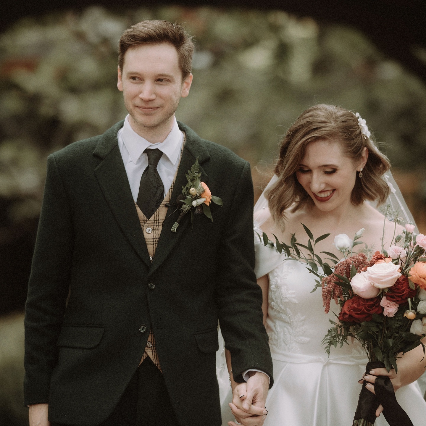 Every day is the best day being with you :)
Happy 1 year anniversary @hav3y 🖤
Eternally grateful for @roseyredphotography for capturing the most magical day of our lives. Thank you till the end of time to our friends and family that made this day happen :) we’ll cherish it forever.