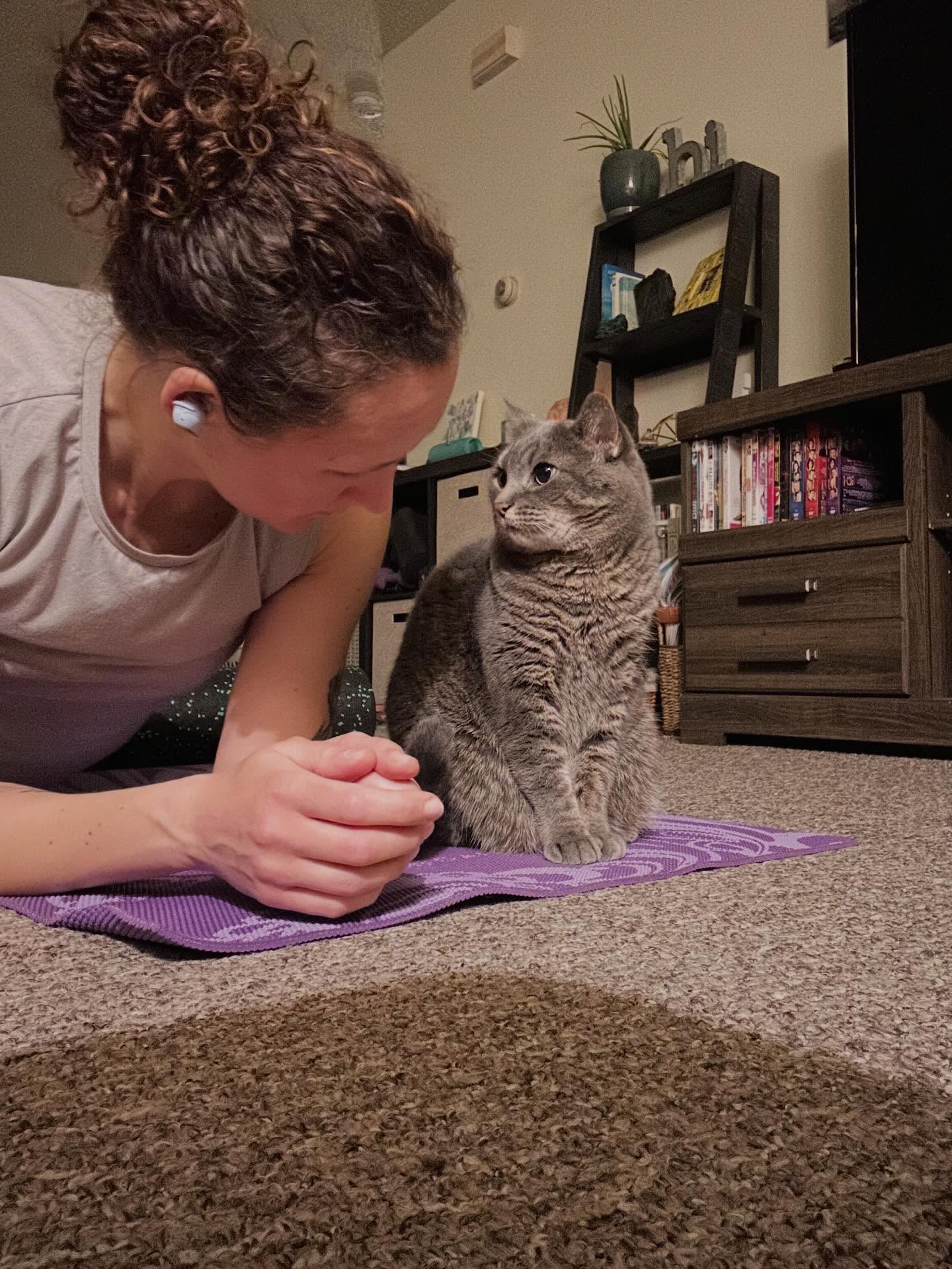 Apparently this is now a partner workout.
I set up my mat for a quick workout…
and someone decided to supervise.
Honestly though, she might be onto something.
Slow down.
Breathe.
Enjoy the moment.
Even if it means sharing your yoga mat. 🐾❤️
#alignedbodyandsoul #fitnesswithpets #slowdownandbreathe