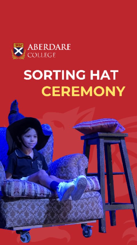 The Sorting Hat Ceremony doesn’t only decide which castle our 1st graders belong to…
It also pairs each of them with a 6th grader who will guide, support and accompany them throughout the year.
A little magic, a lot of friendship.
Little Big Friends Project