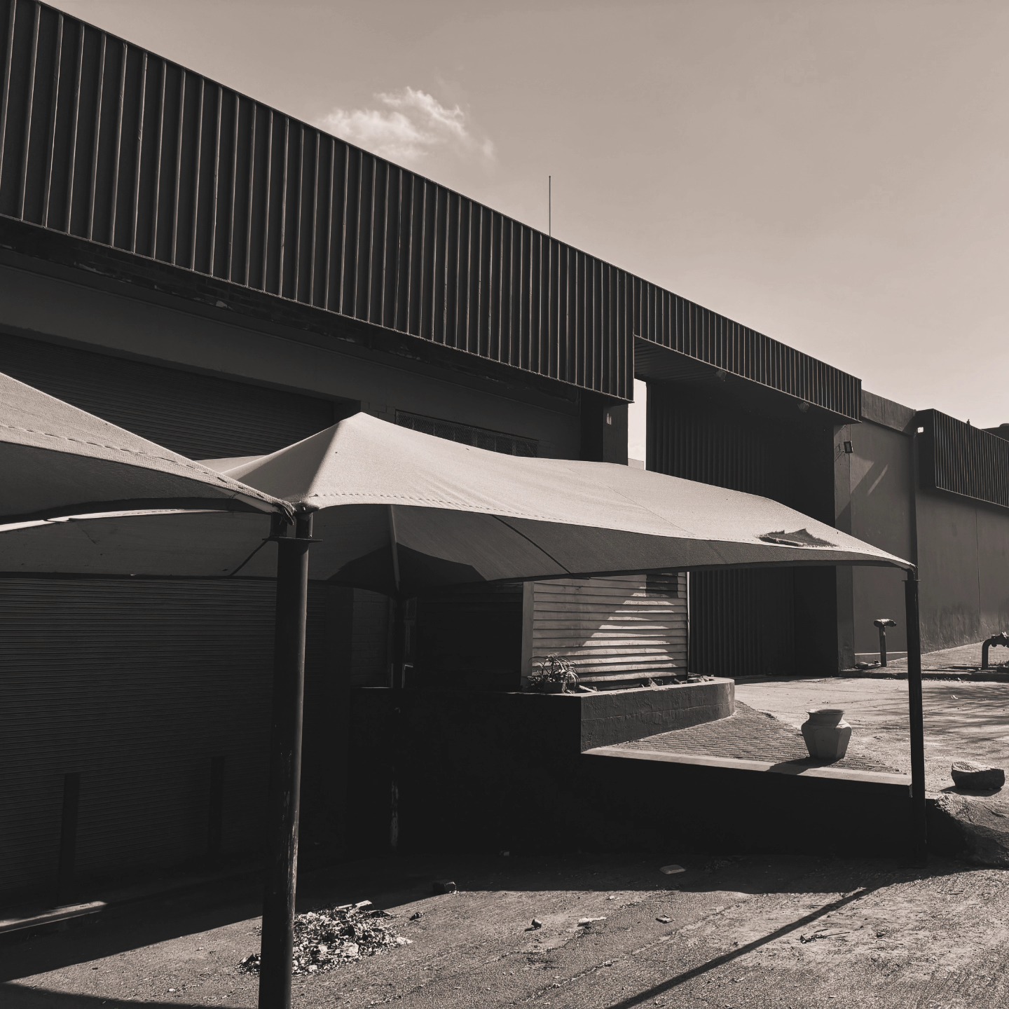 Stay tuned as we fully repurpose this industrial development into a retail hub...
#architecture #architect #archilovers #interiors #interiordesign #interiorarchitecture #designlife #designeverything #comercialarchitecture #sustainability #architecturesouthafrica #retaildesign