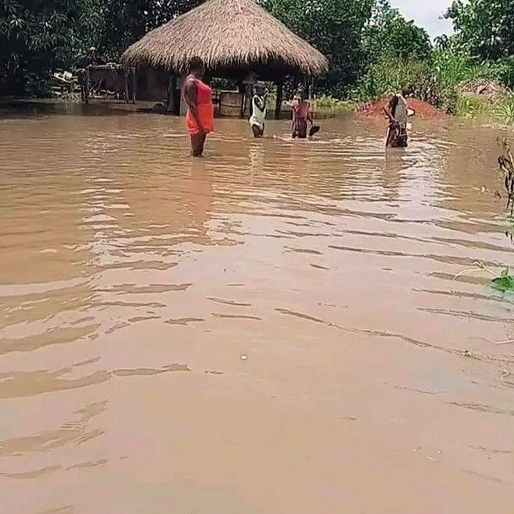 In September 2024, to make the situation in South Sudan worse, there were floods. These photos are from Nzara, one of the least affected areas!
