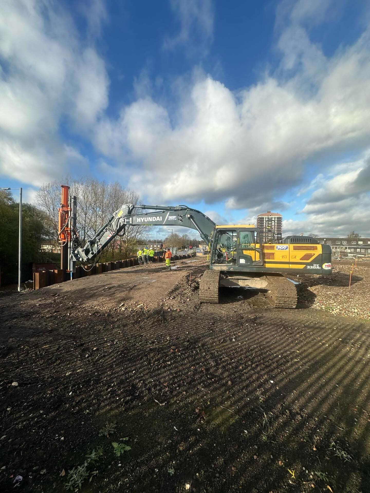 Our #BrandNew Hyundai HX330L excavator supplied by @molsongroup installing #SheetPiles with an @smsvibratoryhammers SMS SG80 #SideGrip #Vibro and @inpieq IHE15 #ImpactHammer and Leader
Available for sale or hire nationwide with experienced operators from