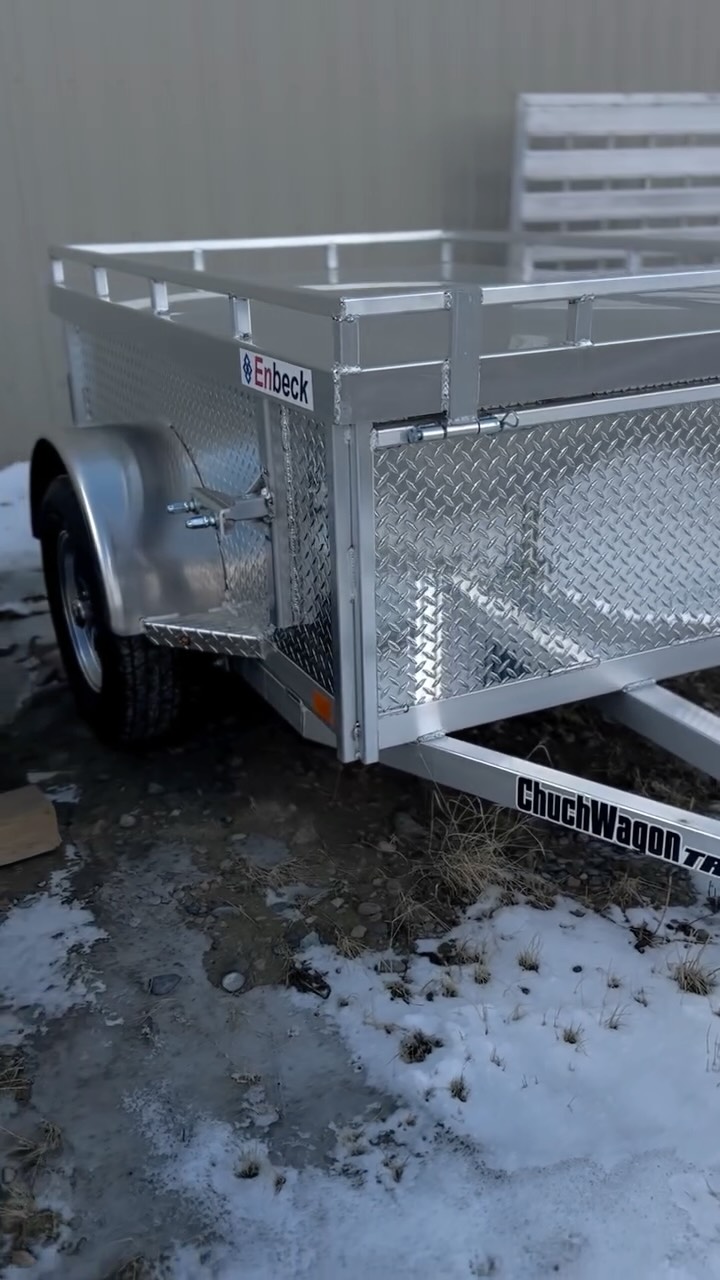 Our new line of Enbeck aluminum trailers 🇨🇦
Lightweight, durable, and proudly Canadian made, built for work without the extra weight!
Check out our live inventory at www.chuchwagon.com
#utilitytrailer #canadianmade #trailers
Calgary trailer sales | Utility trailers in Calgary