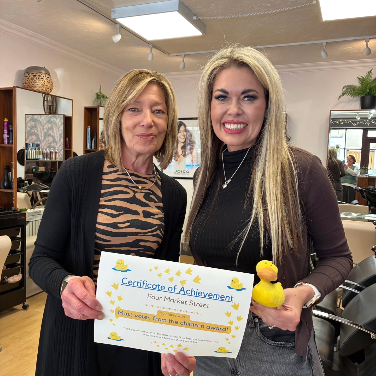 The winners of best duck display, as voted for by the children of Wotton, are Four Market Street! Congratulations on this quackers achievement!
Swipe to see the winning window! 🐥
Waddle you all come up with next year? 🤔 The winners of best duck display, as voted for by the children of Wotton, are Four Market Street! Congratulations on this quackers achievement!
Swipe to see the winning window! 🐥
Waddle you all come up with next year? 🤔