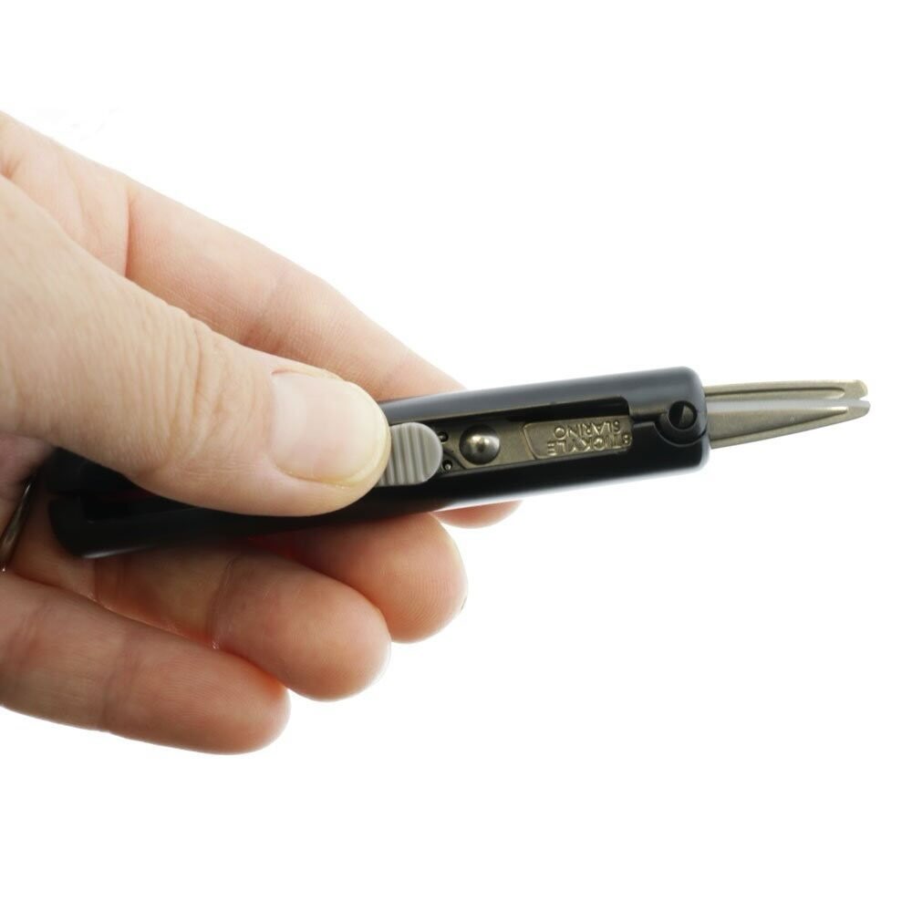 ✂️Sun-Star Stickyle Scissors - Slarino
A sleek, portable pair of scissors designed for precision and everyday convenience
The genius of the SLARINO lies in its retractable blade mechanism. Unlike traditional scissors that need protective caps (which always get lost), the STICKYLE features spring-loaded handles that automatically retract the blades when not in use—keeping them safe and sharp. Simply press the handles to extend the blades and release to retract them instantly. No caps, no fuss, no accidents in your bag.
Despite its compact size, it delivers smooth and precise cutting, making it ideal for paper, packaging, and everyday tasks.
Size: W1.4×H8.0×D1.5cm
Material: ABS、POM、Steel
Country of Origin: Japan🇯🇵
Product features
✨Slim, pen-style design for easy portability
✨Available in both right-handed and left-handed versions to ensure everyone can enjoy precise, comfortable cutting
✨Smooth and precise cutting performance
✨Protective cap for safe storage
✨Suitable for both study, office, and creative use
🚚 Free shipping within the UK on orders over £40❗️
🎉 + 5% off your first order with code FIRSTORDER❗️
🔗www.cravelholic.com (link in bio)
#sunstar #stickyle #slarino #lefthandedscissors #londoncrafts