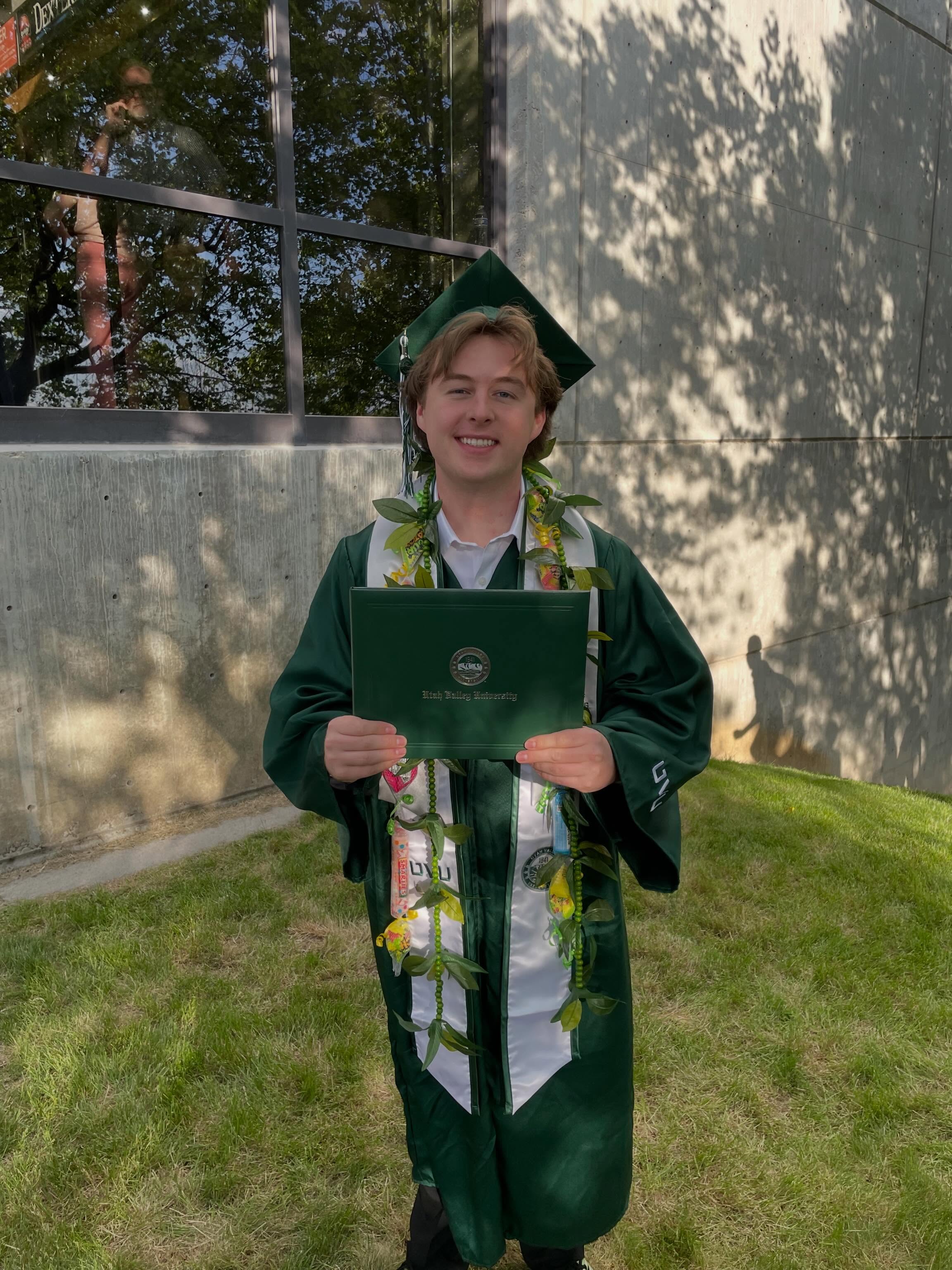 We have a college grad! So proud of you, @zealandsradical.face!