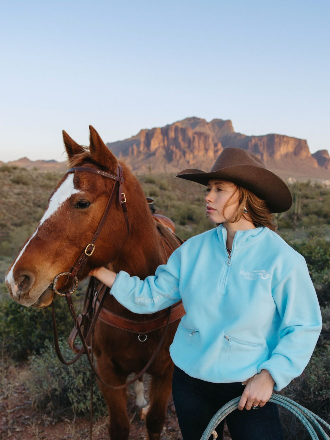 Choose apparel and denim that are classy, beautifully fitted, and so soft and light to wear — supporting you all day long and keeping you warm on chilly evenings.
Photography by: @kassipine
Model: @samanthawootton_
#ranchgirls #denim #jeans #ridingbrand #cowgirlfashion