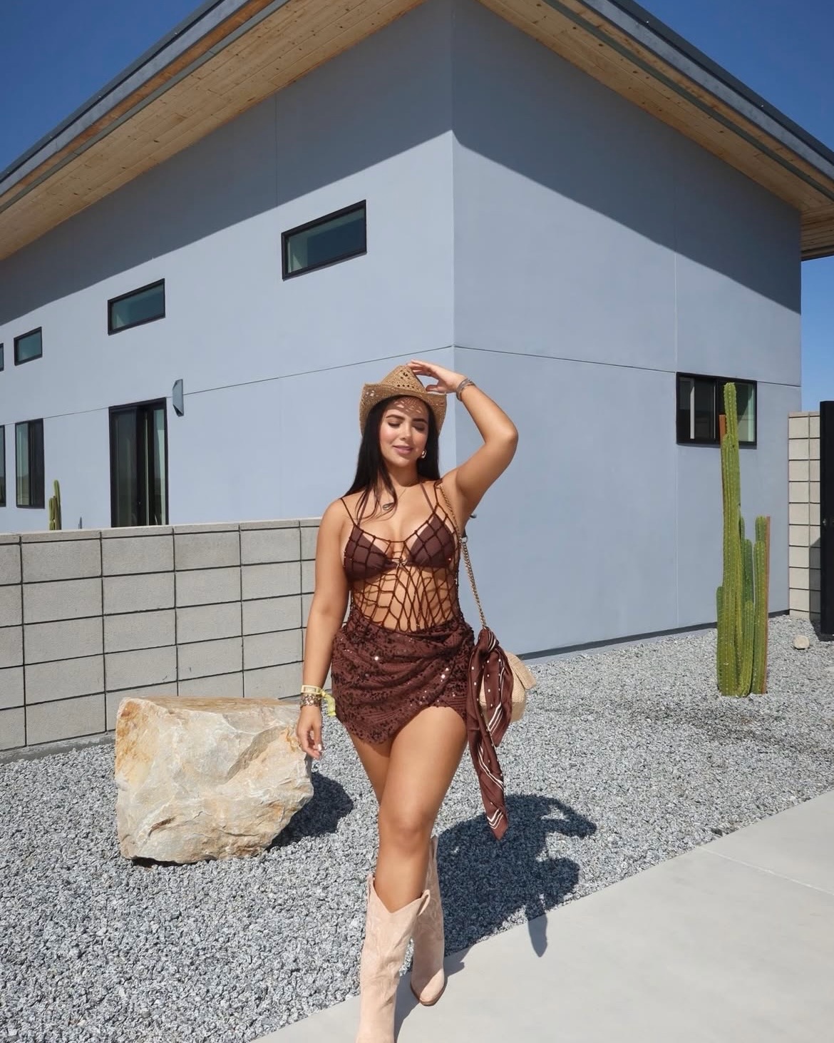 Next stop: somewhere hot 🎡🌵☀️
Come see us before your next festival!
🗓️Link in bio to book
📍Lincoln Park, Chicago
#tanningsalonnearme #spraytannearme #spraytanningexpert #sinlesstan