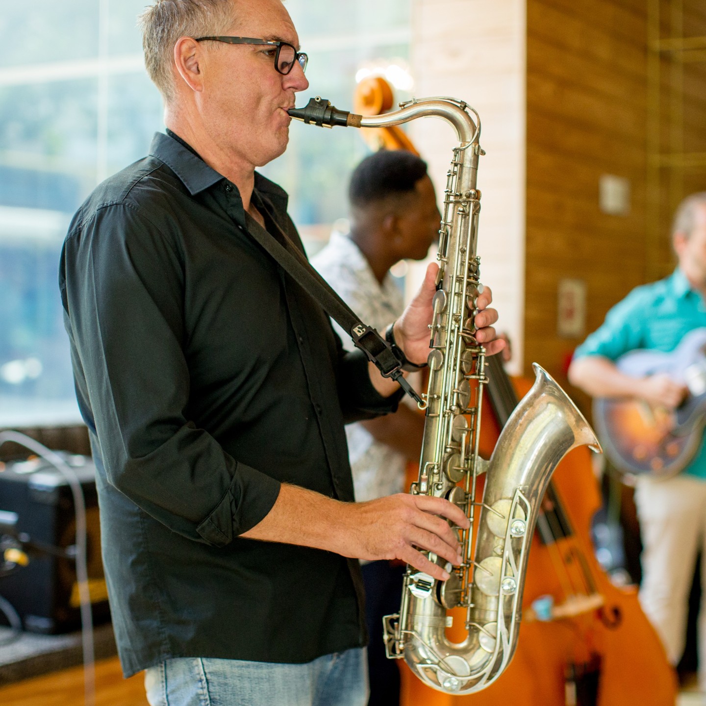Jazz, Buffet, and Bubbles. 🎷🥂
Make your Sunday unforgettable at Urban Umami. Enjoy a full buffet spread and live jazz in the heart of the city.
▪️ Price: R325pp (Add a Mimosa for R75)
▪️Time: 11:30 - 14:00 (Last seating: 12:30)
End your weekend on a soulful note with our Sunday Brunch experience.