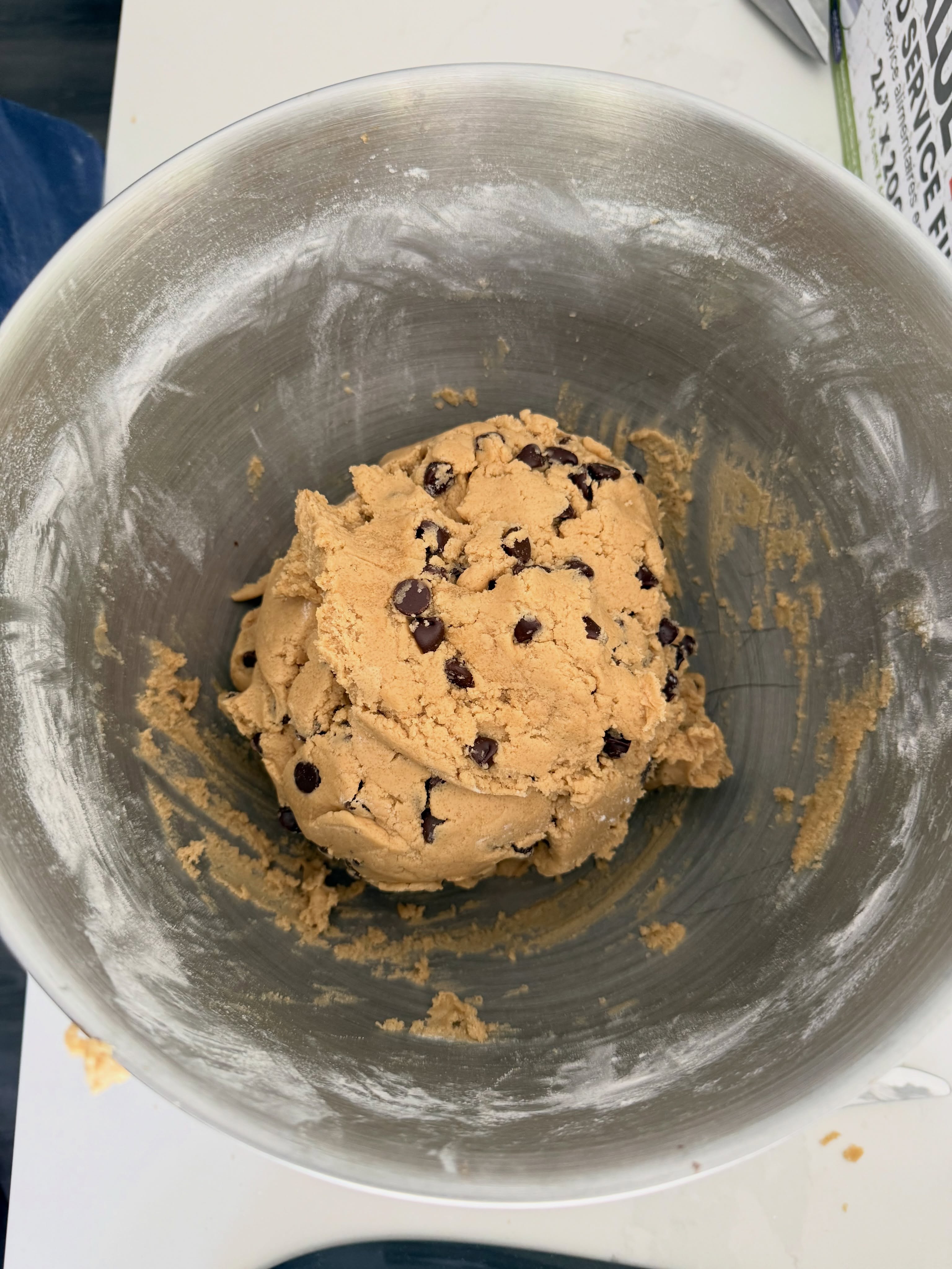 There’s just something about fresh chocolate chip cookie dough 👀🍪
Rich, buttery, loaded with chocolate, and made from scratch with love 💙✨
The best part? This is only the beginning 😍
📩 Taking orders now
#ValsBakedGoods #ChocolateChipCookies #CookieDough #BakingFromScratch #supportlocal