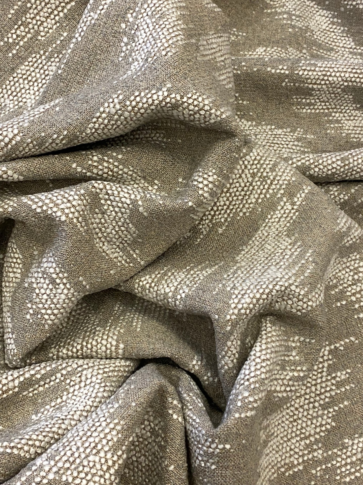 • Zibar •
Drawing inspiration from abstract shapes, linear contours and striking, geometric forms, Zibar from Romo is a distinctive, decorative weave from the new collection in the same name. Chunky looped yarns are punctuated by raised bouclé detailing to create a statement textured weave with exceptional depth and interest.
#boulefabric #romo #zibar #bristolluxurycurtains #bristolcurtainmaker