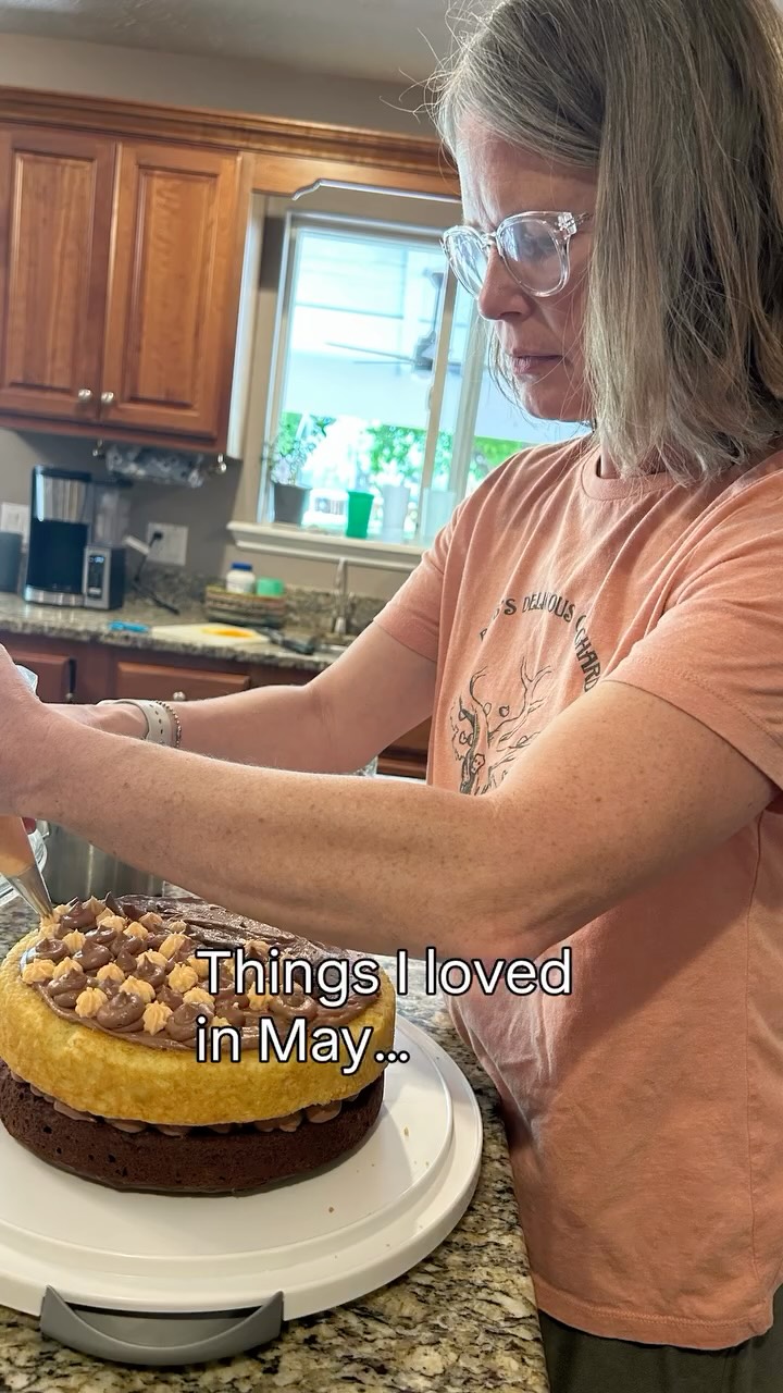 These are a few of my favorite things from May…
🚲 Being @spokeandvine to kick off the season
💐seeing my oldest go to prom
🧑🩰seeing my second daughter do amazing at her recital
🍰making my own cake for Mother’s Day
🐴Riding horses in Ouray @coloradooutfitter
💦 Showing Box Canyon Falls to the kids
🛶 @grand_valley_river_fest
😎 School’s out paddle boarding at Connected Lakes
#grandjunctioncolorado
#greatergoodexchange
#buyglobalgivelocal
#maymemories