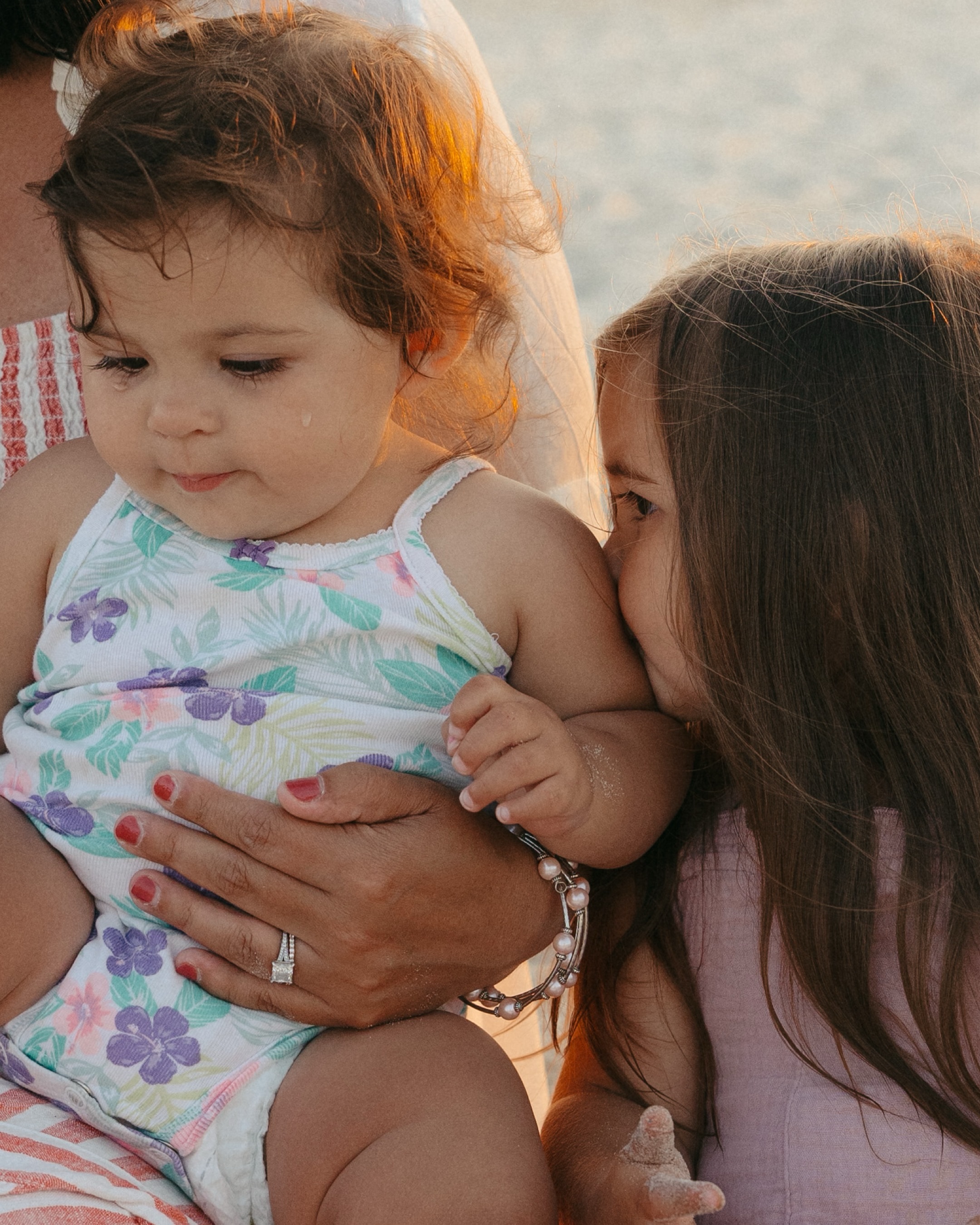 always capturing the in between moments, even if they arenβt all 100% happy π₯Ή family photos can be hard for littles (ask me about mine, they loathe them π) but I so enjoy getting to photograph them & all the non perfect times too β¨
#oakislandphotographer #holdenbeachphotographer #sunsetbeachphotographer #ncfamilyphotographer #beachfamilyphotos