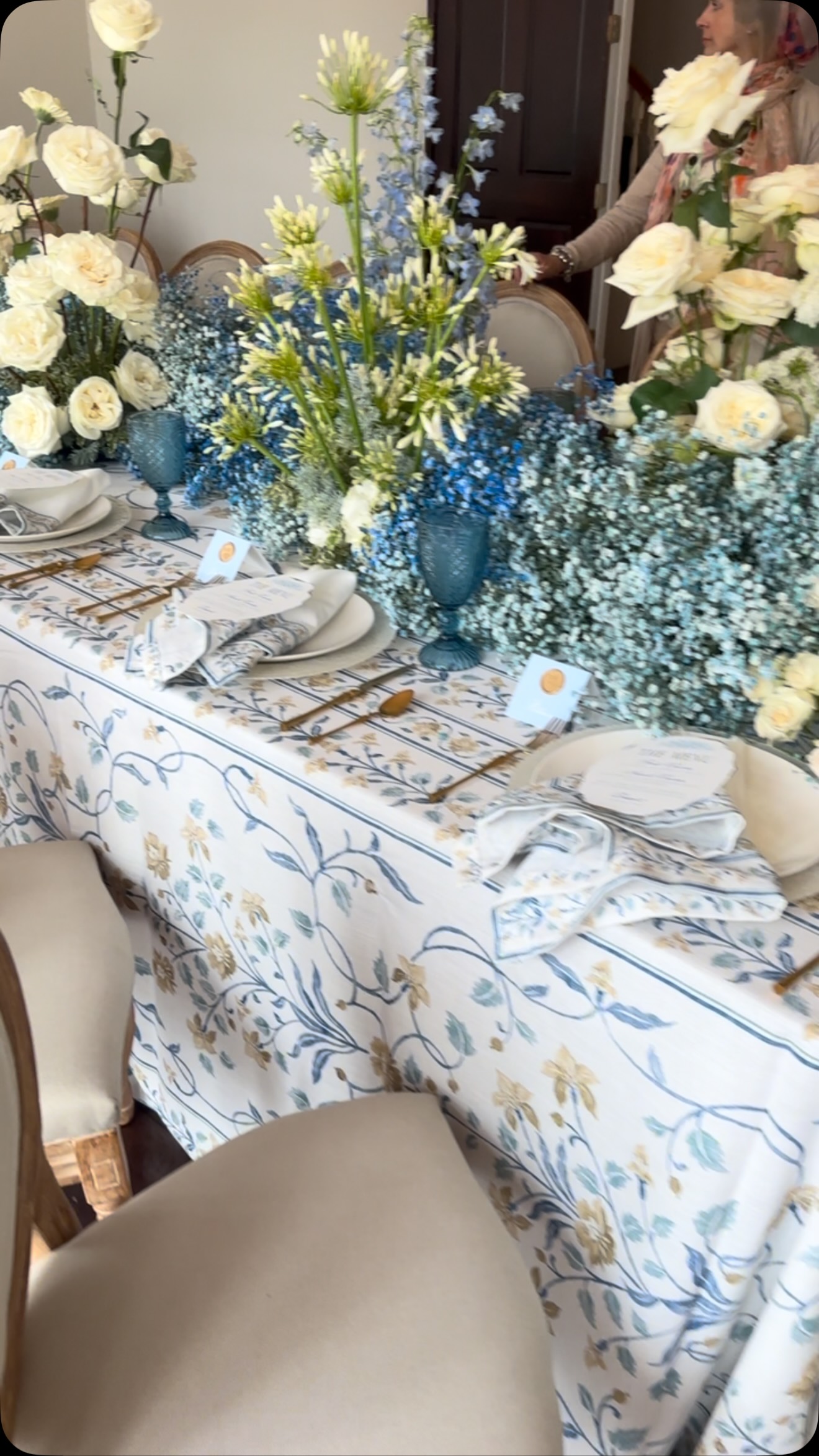 Dreaming of blue wedding decor? You should go bold!
#WeddingPlanning #bluewedding #weddinginspiration
