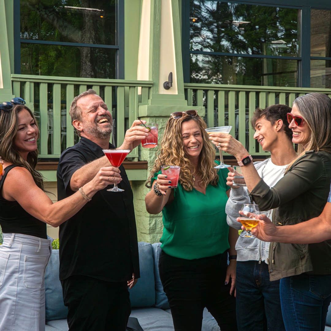 Saturdays are better on the patio! ☀️ Join us early, Citizen Soul opens at 12 PM on Saturdays for lunch, cocktails, sunshine and slow afternoons with your favorite people. 🥂