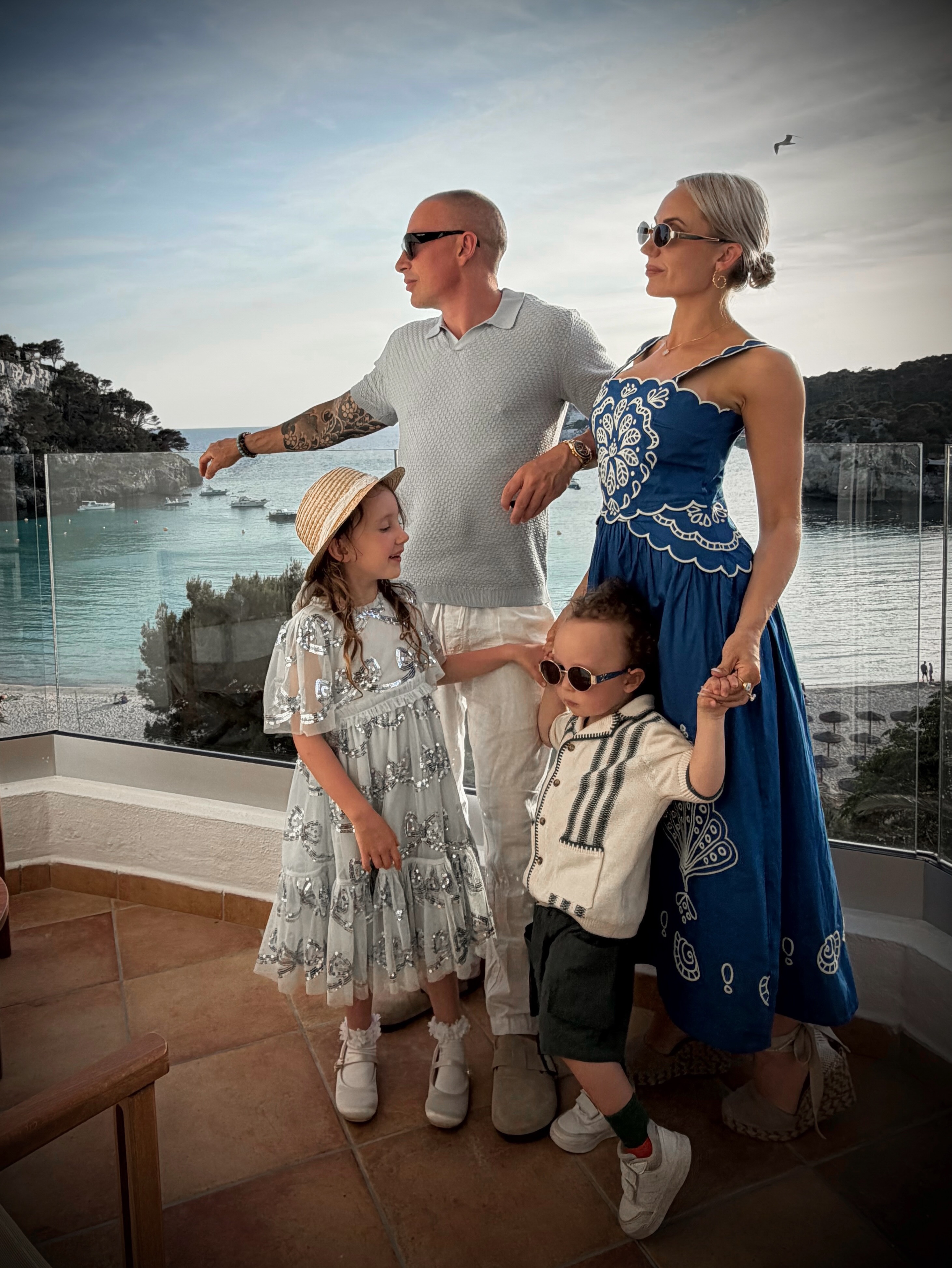 One night in Menorca. ✨
Local Alba white wine chilled on ice, fresh seafood by the sea, live music drifting through the warm evening air, and the four of us together overlooking one of the island’s most beautiful bays 🤍
I will always love the slow evenings together. These are the moments I treasure the most and why family getaways are so important to us. Laughing, chatting and dancing together without a care in the world, and nowhere else we needed to be. I miss those times already!
Menorca, you were magic. 🤍
#Menorca #FamilyTravel #LuxuryFamilyTravel