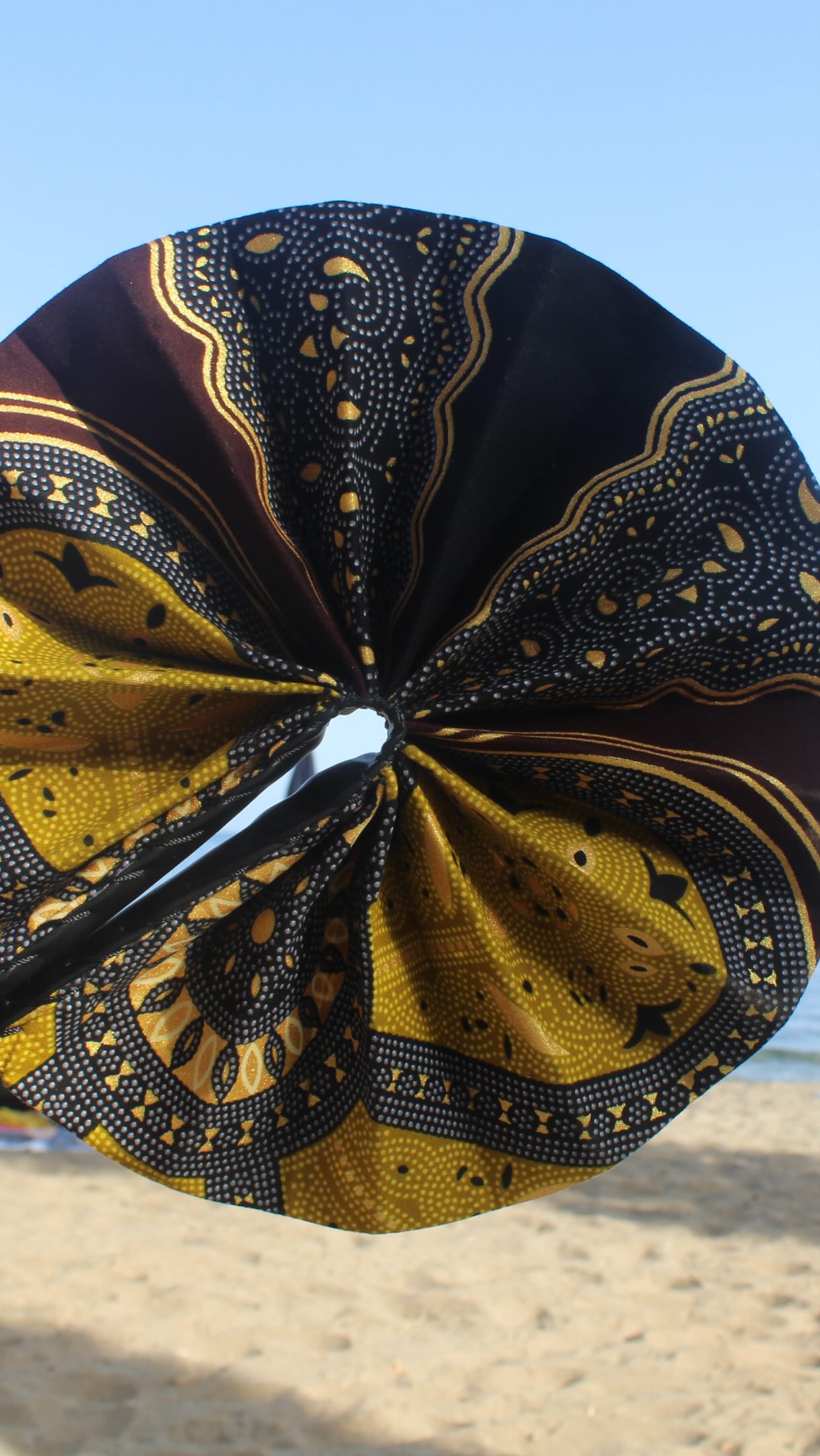 Everyone will be asking you this question is you get this fan !
.
Link in Bio 💛
#bijoucreates #accessoryaddict #summerhandfan