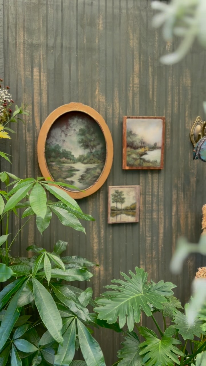 What the first thing that comes to mind when you watch this video?
My art in my greenhouse 🤗🌿✨@greenhousevenue
I think this means I need to start planning for an art show in here this fall.
#artforyourhome #biophilia #biophilicdesign #landscapeart #green
