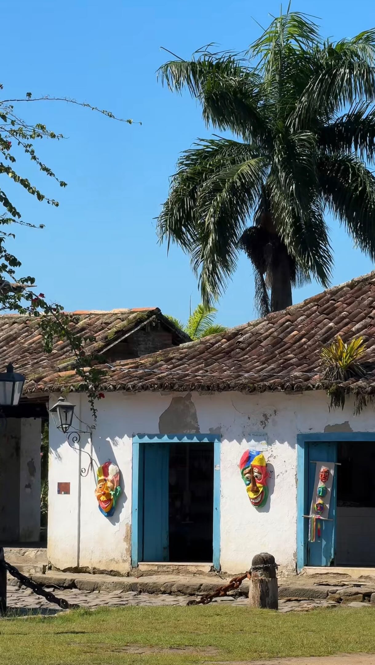 As férias estão chegando e Paraty te espera de braços abertos.
E para tornar sua viagem ainda melhor, o O Melhor de Paraty reúne as melhores opções de hospedagem da cidade — casas, pousadas e experiências para todos os estilos de viagem.
Reserve sua hospedagem pelo link da bio e comece a planejar dias inesquecíveis em Paraty.