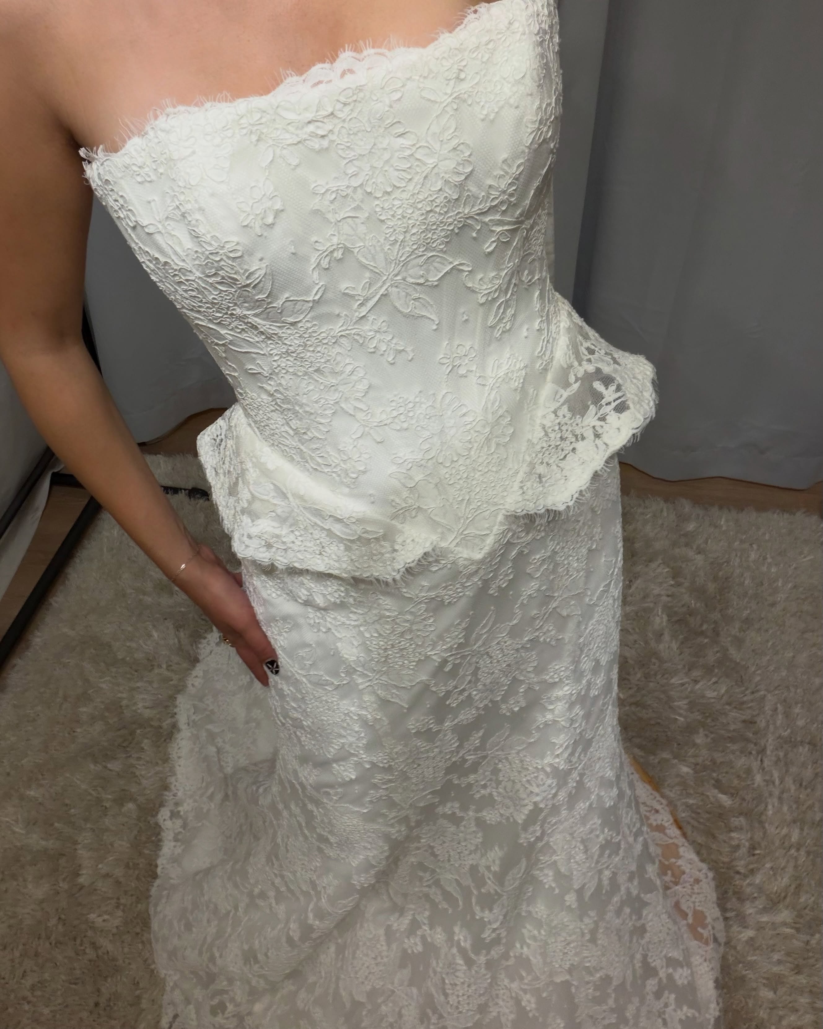 busy daydreaming about a summer wedding in Sicily & this dress đ
EVELYN by @martinalianabridal at Amanda Ritchey Bridal Loft, a bridal shop in Annapolis, MD