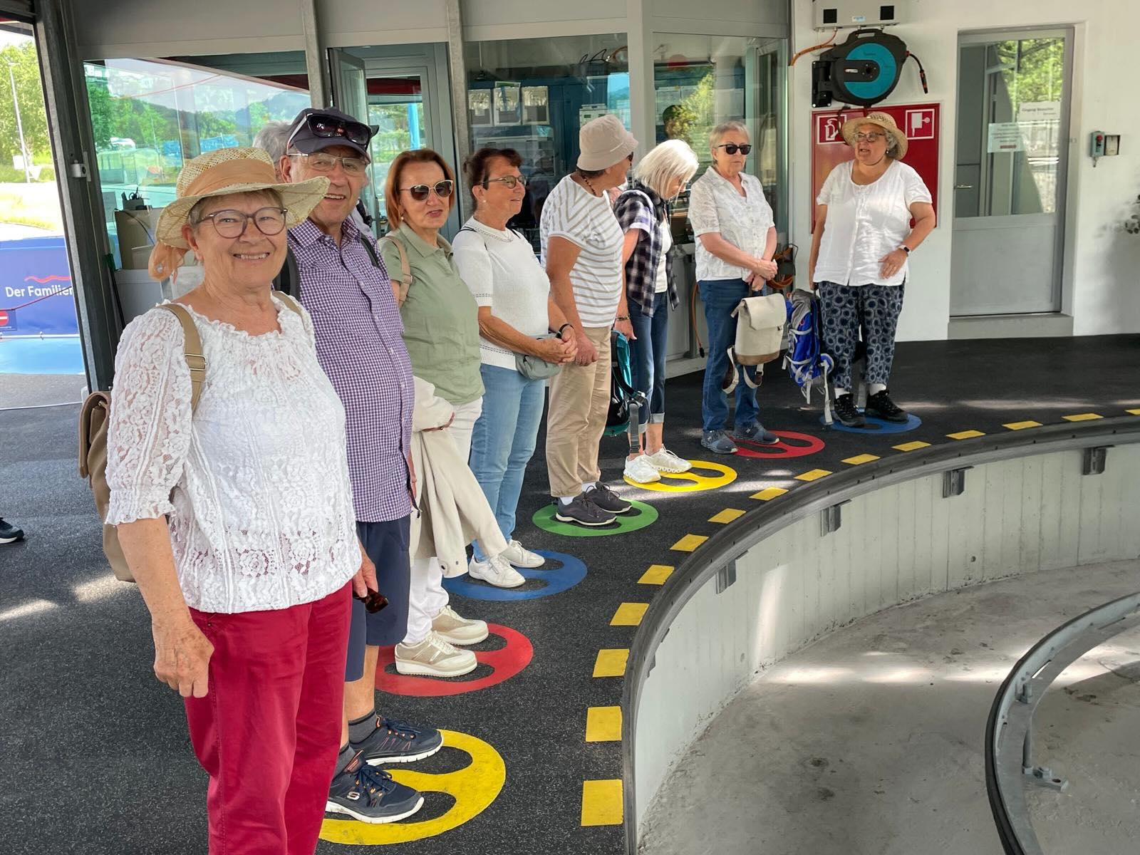 Noch ein weiteres eingereichtes Bild vom Ausflug des Kirchenchores Büren nach Morgarten am 31. 5. 2026.
Danke an Denise Kohler-Kull.
#büren#kirchenchor#kirchenmusik#nidwalden