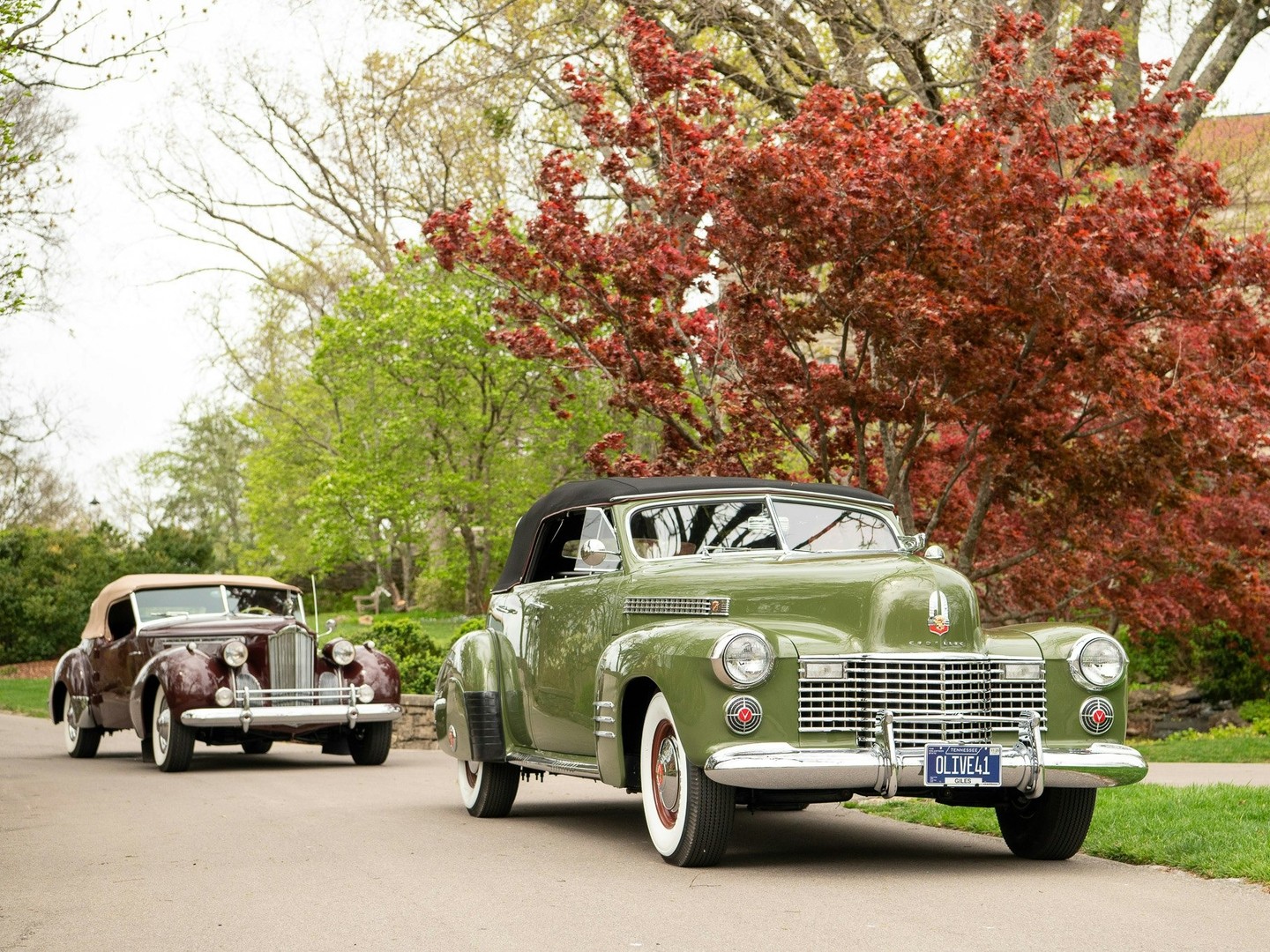 Engineered to impress.
Cruise into @cheekwood for an Exposition of Elegance this Father's Day Weekend—a two-day showcase of more than 65 impeccably preserved classic automobiles and
motorcycles spanning the early to mid-20th century
Elegant cars from a bygone era shine against the backdrop of Cheekwood’s lush gardens before the weekend culminates with an 11-mile Tour d’Elegance through the city streets of Belle Meade. Enjoy highlights such as a 1922 Rolls-Royce Silver Ghost, a 1938 Packard Twelve Coupe Roadster, and a 1955 Austin‑Healey 100M.
Purchase your tickets now through the link in bio.