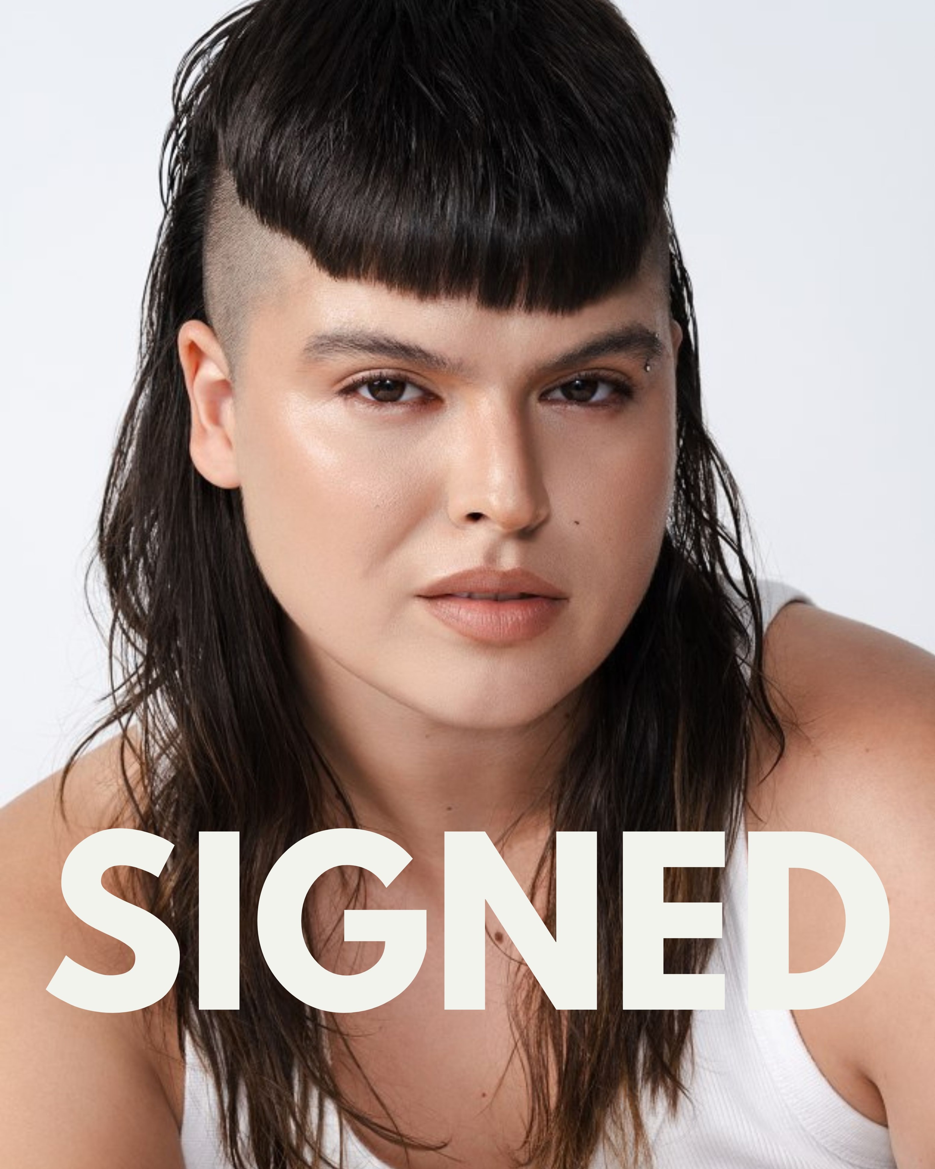 A huge happy birthday 🎉 to @izzy_balcer as well as a congratulations for getting signed to Angela Black Models to be represented in the West Coast market.
IZZY, your hard work has not gone unnoticed, and SMP & ABM together plan to support you in your modeling journey. #smpapproved #proudmotheragency