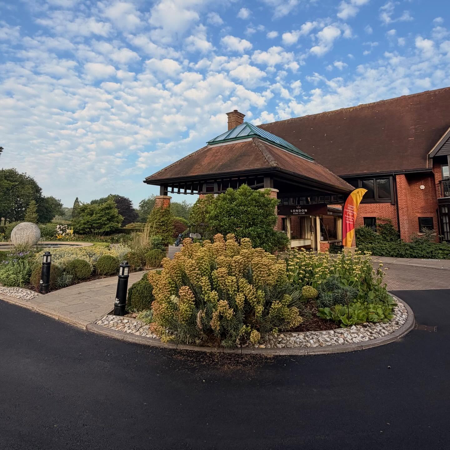 Hashtag Golf Travel had a brilliant day ☀️ at the Canary Wharf Contractors Golf Day ⛳️ yesterday at London Golf Club 👑. The golf courses were presented amazingly and the weather was incredible. We thought last year’s event was one of the best golf days we’d attended but this year surpassed it. With sponsors such as BMW Group, Singha Beer, Peter Millar, PXG (PARSONS XTREME GOLF), adidas and Lamborghini and over 200 golfers in attendance, it was a great opportunity to showcase what Hashtag Travel does, show off our incredible knowledge and highlight to the participants some great deals from our preferred partners. Thank you to Alec Vallintine MAPM, Jodie Leeson and Dan Finch for having us along once again. Not sure how you better it next year guys???
Hashtag Golf Travel were one of the headline supporters donating four holidays 🏖️ as well as some refreshments 🍻 on the course. Huge thank you to everyone who donated room nights, golf rounds and golfing accessories.
Over £200,000 was raised for the Canary Wharf Contractors Fund. THANK YOU to everyone that dug deep 🗣️ and donated 🙏 .
#hashtaggolftravel #hashtagtravelgroup #cwfc #canarywharf #canarywharfcontractors