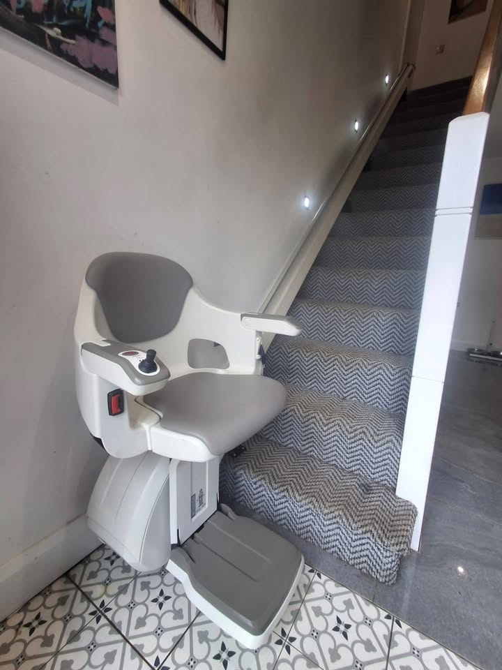 Another project complete 👷 A great example of our partners, Stairlift Solutions' expertise in creating...
