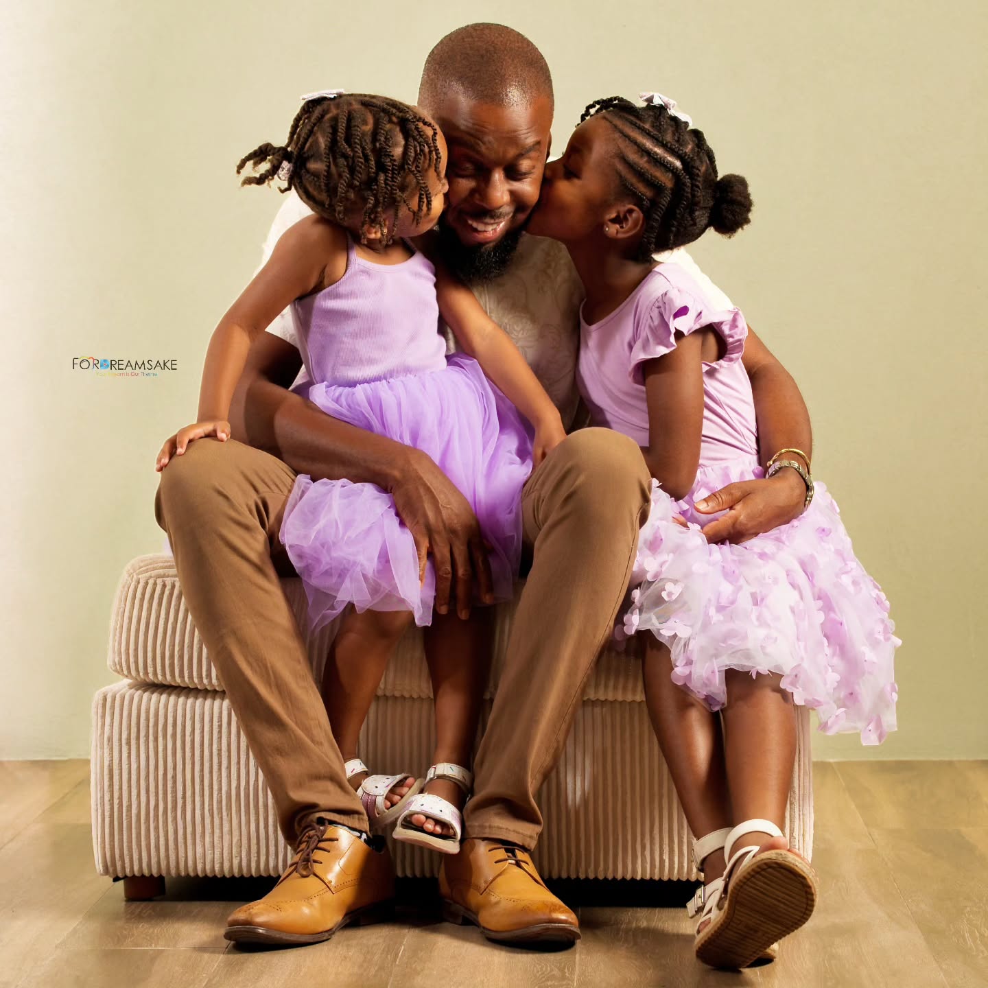@alainpilgrim x Dwight & Kela & Family
Family Photoshoot ๐พ๐ฅโค๏ธ
To See the Full Album, Visit My New Online Gallery Link In Bio๐๐พ
#camera #sony #engagement #weddings #landscape event portrait nature love photography life sunset sunrise godisgood beauty beach lens beautifuldestinations barbados caribbean ocean canvas faith light happiness love photooftheday photoshoot anniversary