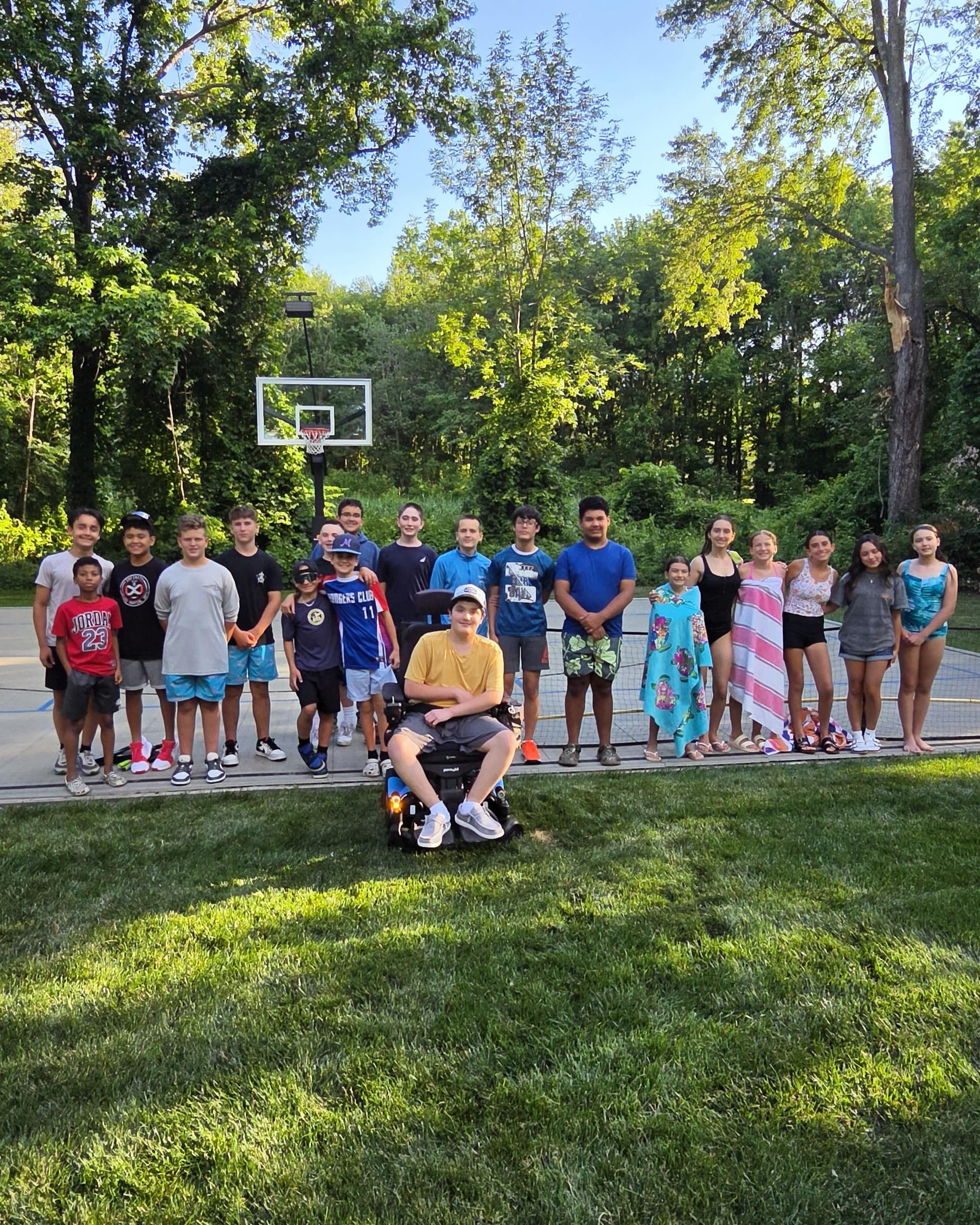 🍔 BBQ with the squad. ☀️ Summer vibes. ✌️
We had an awesome time hanging out, enjoying good food, and building friendships together!
At Ignite, we believe some of the best ministry happens through fun, fellowship, and faith. 💙
Yesterday’s devo focused on love and how God continues to shape us into the image of Jesus by growing our capacity to love others. As we looked at 1 Corinthians 13, we were reminded that love isn’t just something we feel, it’s something we practice!
Every time we choose patience over frustration, kindness over selfishness, and grace over anger, we’re worshiping God through obedience. 🙏
Let’s keep growing in love this summer and reflecting the heart of Christ in our everyday lives. ❤️