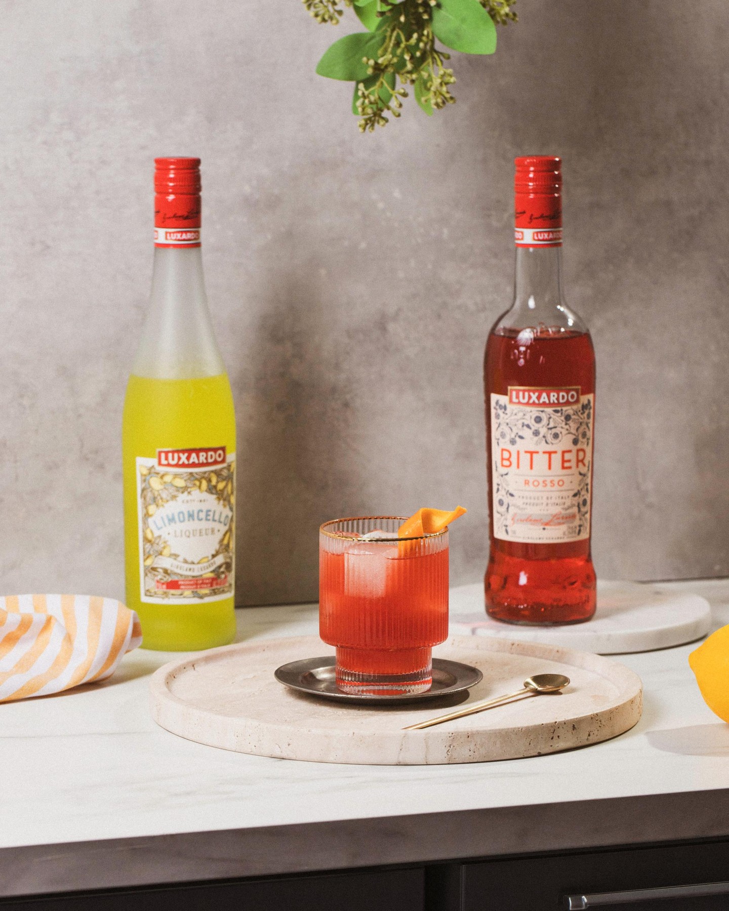 Bold, bright, and unmistakably Italian. 🇮🇹 The Sanguinello brings together the citrus sweetness of Luxardo Limoncello and the bittersweet complexity of Luxardo Bitter Rosso for a vibrant aperitivo with a blood orange twist. Salute to summer sipping. 🍋