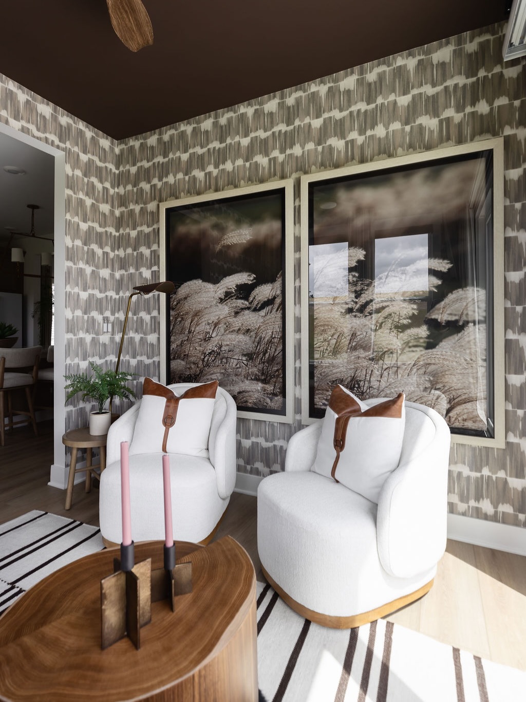 Sunday mood: coffee, a good book, and a little vitamin Dā¦
We wrapped this sunroom in luxe wallpaper & added in a rich brown ceiling that perfectly pulls the whole space together. A pretty great Fatherās Day escape if you ask me!
-
šø @lifecreated
#michiganrealestate #homerenovation #interiordesigninspo #sunroom #openspaceliving