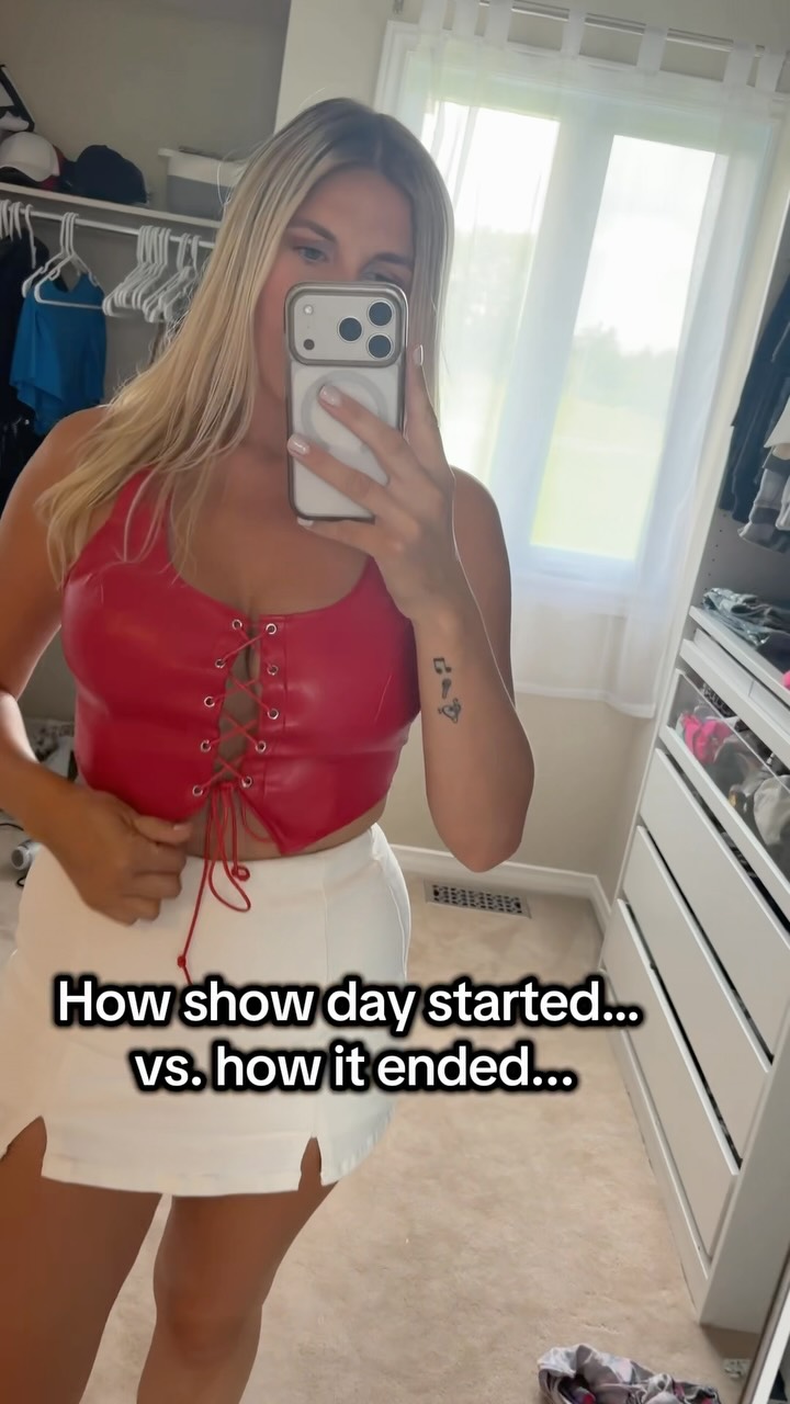 Show days don’t always go as planned… 😅🌩️
Mais bon, that’s part of the job. On se reprend au prochain show. 🤍
#MusicianLife #BehindTheScenes #CountrySinger #CanadayDay #ottawa