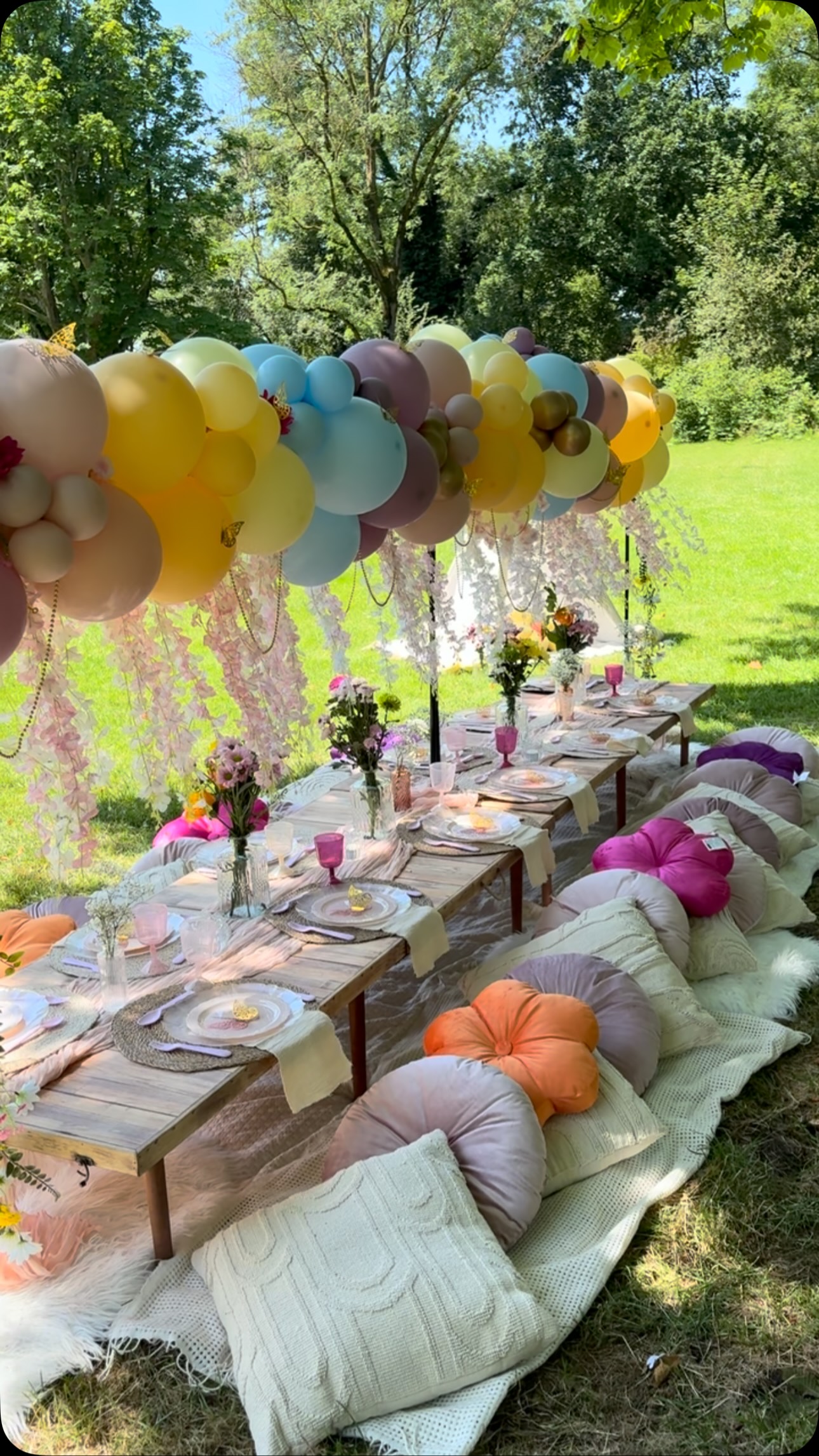 Fairy Garden Picnic Magic ✨🧚♀️
This special setup took us all the way to Amsterdam Noord, where we created a bespoke Fairy Garden Picnic for a sweet little girl celebrating her third birthday.
For this custom theme, we combined beautiful pastel colors, enchanting floral details, and whimsical fairy-inspired touches to bring her vision to life. Every element was carefully chosen to transform the space into her very own magical fairy garden.
#FairyGardenParty #KidsPartyAmsterdam #LuxuryPicnic #MiniMunchkins #BirthdayMagic