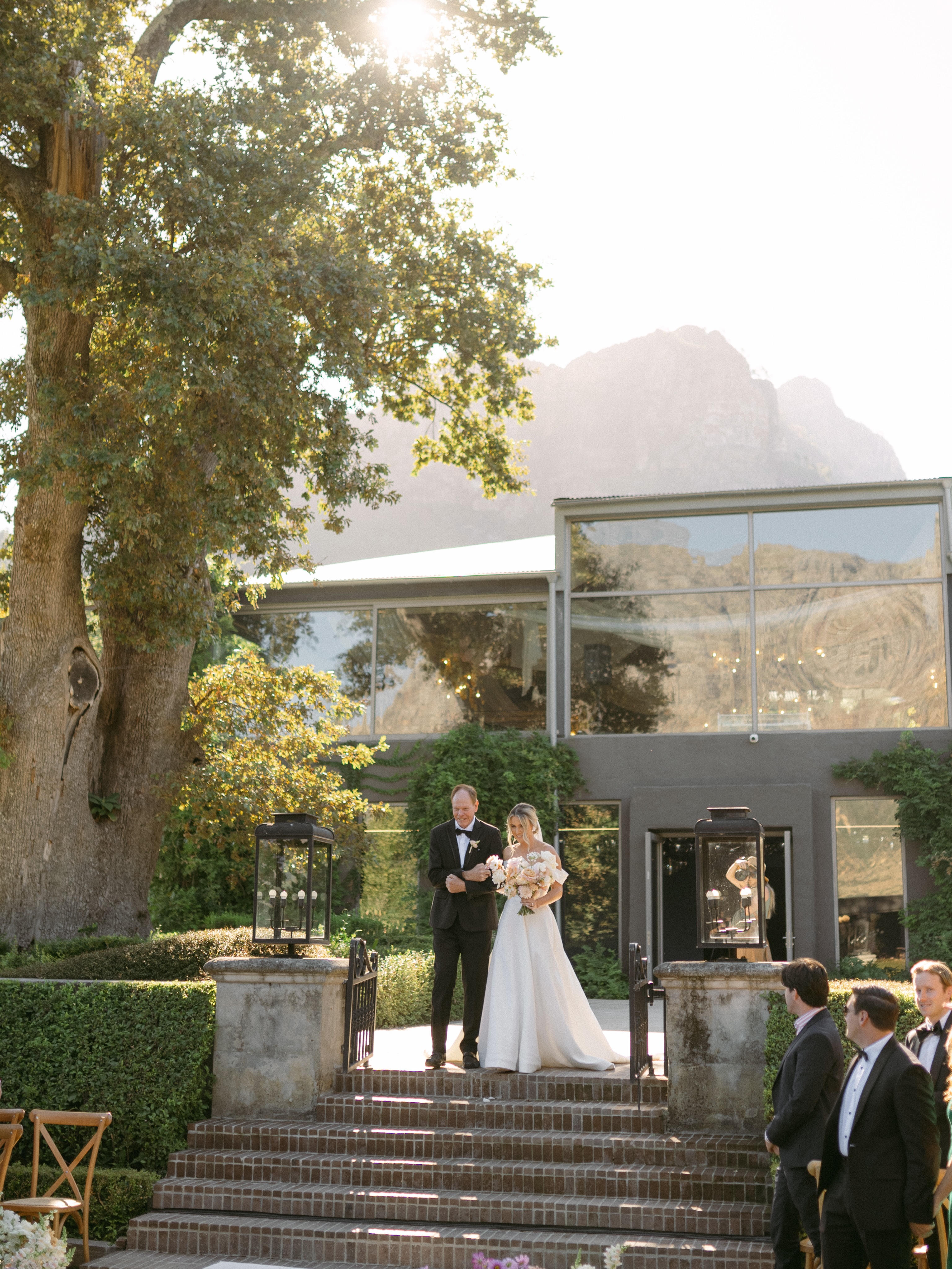 A little blast from the past ✨
Megan & Blake’s dreamy ceremony brought our Waterlily Garden to life. A reminder of the magic that happens when love meets a place made for unforgettable moments. 🤍
—
Venue: @johannesdal.1207
Photographer: @krust_photo
Videographer: @weddingcrashers_sa
Planner: @kionaevents
MUA: @marneltoerien
Florist: @bouwerflowers
.
.
.
.
#johannesdal1207 #outdoorwedding #saweddings #wedding #weddingphotography