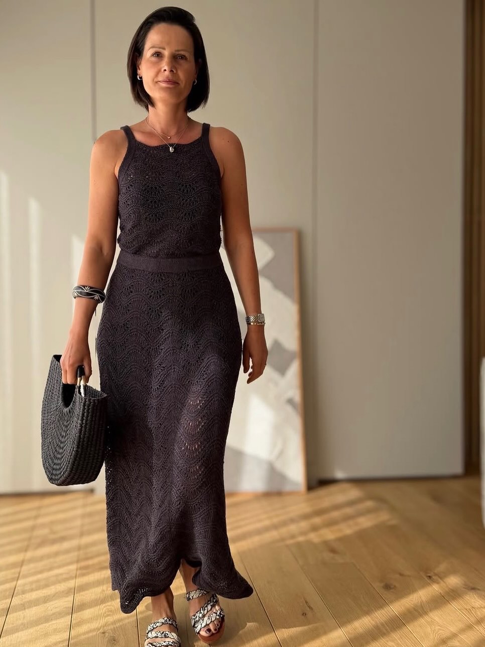 No words needed for the stunning version of the Jean Set made by Kelly @coconknits 🤩 It turned out absolutely amazing and I cannot believe that I have designed this matching set of top and skirt 🤗
.
But despite the lack of words for this beautiful version of the Jean Set, I have other news: the pattern for the Jean Skirt and the Jean Top are now available in Polish and Danish on my website and Ravelry. The French translation is following in the next couple of days 💗
.
Happy knitting and have a good start into the new week 😍
.
.
.
Patterns by me - Jean Set and Jean Top - and available now in German, English, Polish and Danish on my website and Ravelry ✨
.
📸 & 🧶: @coconknits
.
Yarn: Sunny Linen in the shade Truffle by @majogarn
.
Advertising
.
#knitting #knittinginspiration #iloveknitting #stricken #knitknitknit