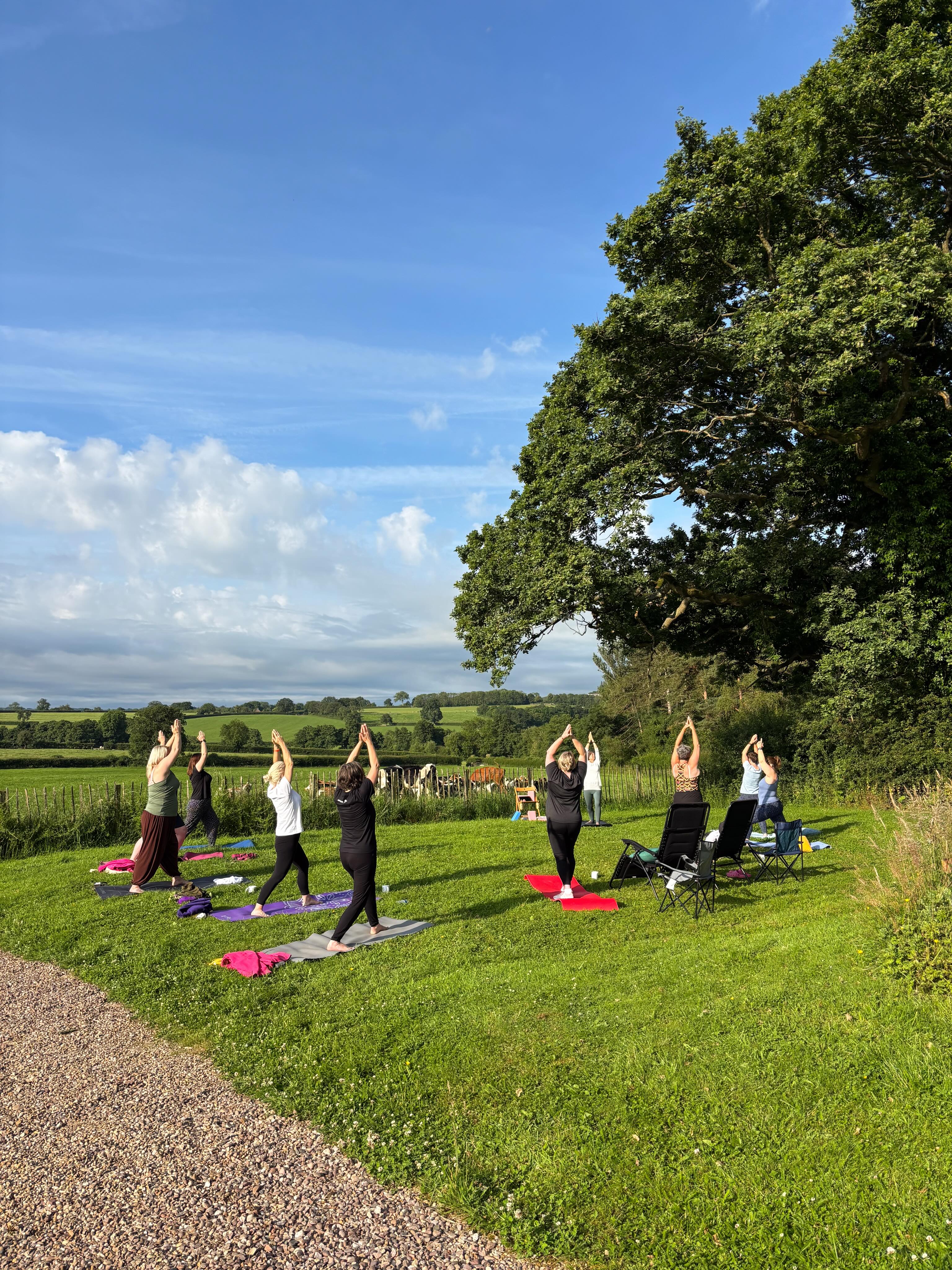 Just over a week ago we were right here, basking in the sunshine at my Summer Solstice Retreat. βοΈ
How lucky weβve been to have another week of glorious weather since then, allowing us to continue soaking up the feel-good energy and benefits of such an uplifting and deeply relaxing weekend. The sunshine has certainly helped keep that retreat feeling alive a little longer! π
#summerwellness #calmingretreat #upliftingweather #outdooryoga #mindbodysouljourney