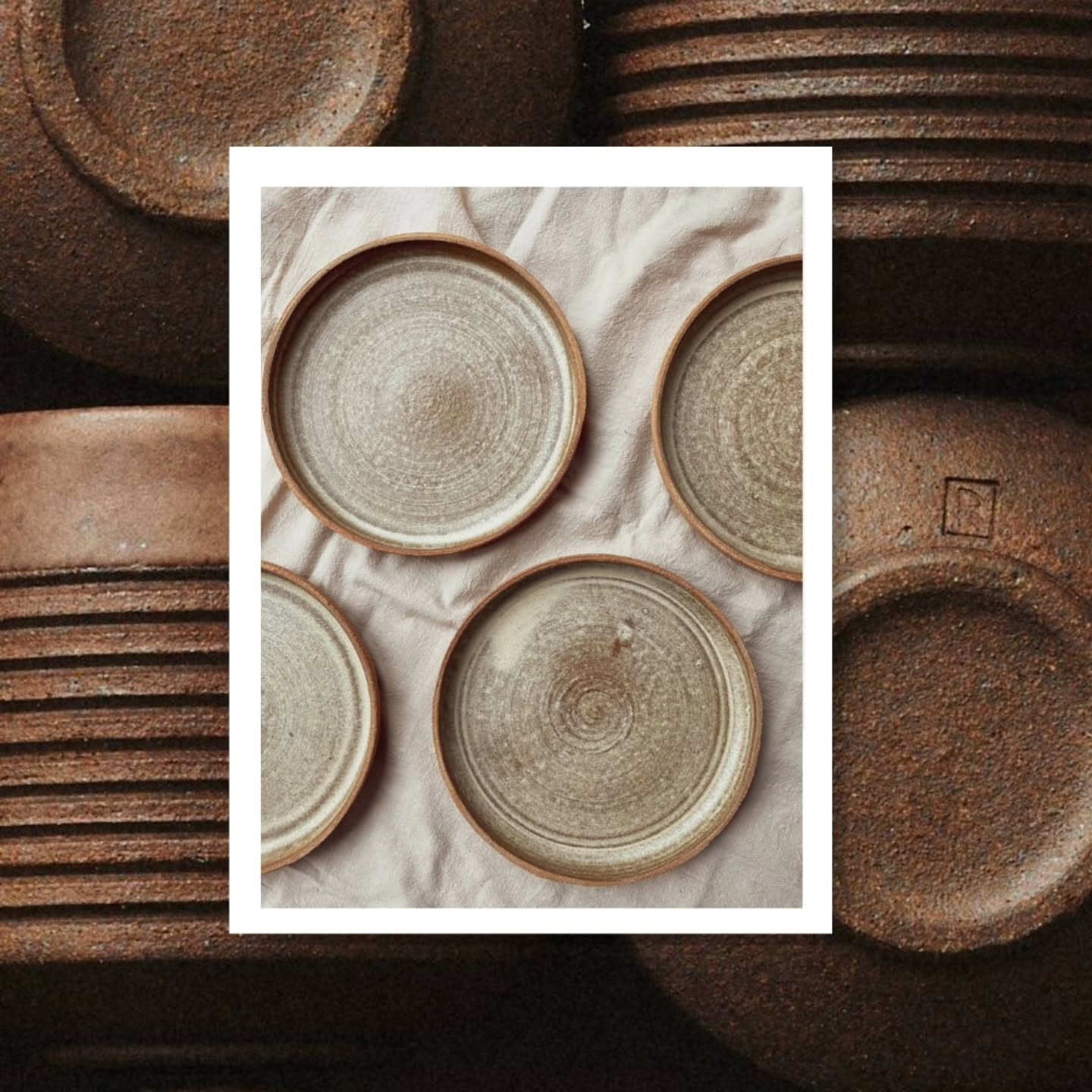 ASTUCE DECO :
Intemporelle et élégante, la céramique trouve facilement sa place dans tous les intérieurs.
J'aime particulièrement son côté authentique : chaque pièce possède ses nuances, ses irrégularités et son caractère unique.
Associée à des matières naturelles comme le bois, le lin ou la pierre, elle apporte douceur et équilibre à la décoration.
La preuve que ce sont souvent les détails qui donnent une âme à un espace.
Sources : Pinterest
---------------------------
Agence MH by Manon HAMAJDUK
Designer d’espaces diplômée basée à Saint-Etienne (42) et intervenant sur les alentours (Veauche, Montrond-les-Bains, Montbrison…) ainsi qu’à distance.
Pour me contacter pour votre projet :
06 82 89 18 13
m.hamajduk@outlook.fr
www.agencemh.com
#deco #decorationinterieur #agence #interiordesign #manonhamajduk