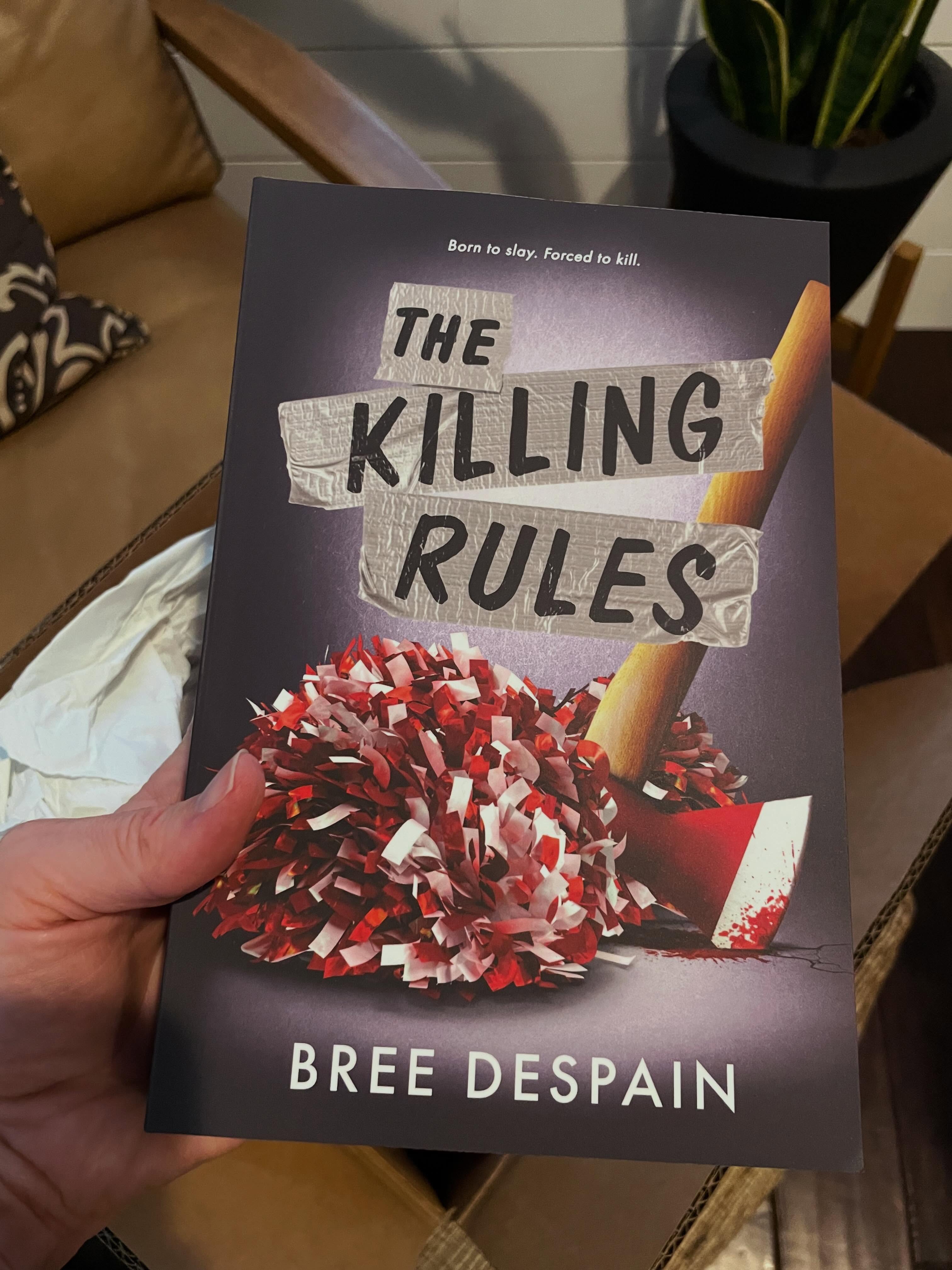 I can’t get over it—THE KlLLING RULES is a real book! And just look at how amazing those edges turned out 👀. Only 5 weeks away! (8/4/26)
#authorlife #bookmail #thrillerbooks #bookstagram #booktok
