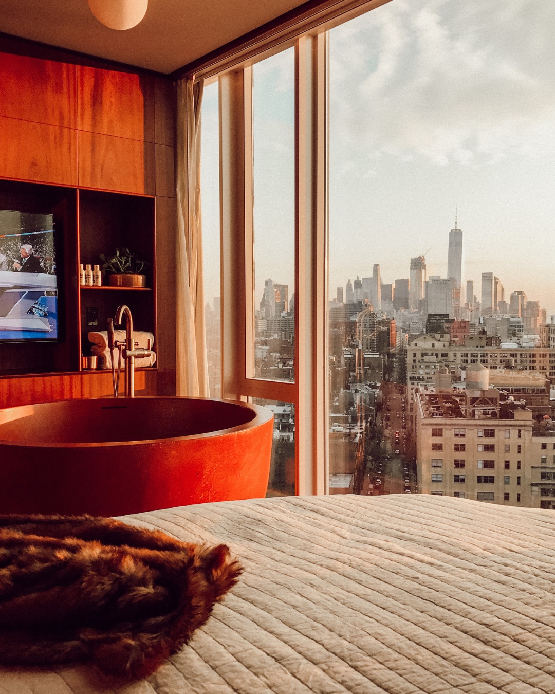 A room with a view? Yes, please! š Would you rather wake up to a skyline or a park view? #QOTD
Monica Betancur
REALTORĀ®, Dre #01493871
Compass
m: 510-686-1456