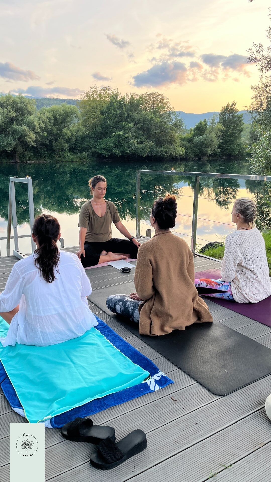 Recovery is not a đ¤â¸ď¸â¨ weakness. Itâs a Superpower.
Wir leben in einer Welt,
die uns täglich erzählt:
Mehr leisten.
Mehr schaffen.
Mehr funktionieren.
Und genau deshalb vergessen
viele etwas Essentielles.
đ Wer permanent Vollgas gibt, fährt irgendwann NOT faster. Sondern EMPTY.
Deshalb gĂśnnen wir unserem Kraft Ort
vom 18. Juli bis 9. August
eine Summer Break.
Nicht, weil Yoga Pause macht.
Sondern weil wir leben, was wir
Woche fĂźr Woche unterrichten.
Yoga endet nicht auf der Matte.
Yoga zeigt sich darin, wie wir mit
unserer Energie umgehen.
Wie wir Grenzen setzen.
Wie wir bewusst auftanken.
Und wie wir erkennen, dass Recovery genauso zur Praxis gehĂśrt wie Bewegung.
Während unserer Summer Break begleitet dich â je nach Abo â unsere 24/7 On-Demand Mediathek weiterhin.
Und danach?
Freuen wir uns darauf, mit voller Energie gemeinsam in die zweite Jahreshälfte zu starten.
Hand aufs Herz & Frage an unsere Community: đ Fällt dir Abschalten leicht
oder bist du Team âimmer no schnell...â? đ
Kennst du jemanden, der dringend verinnerlichen darf, dass Recovery kein Luxus ist? Schick ihm dieses Reel. â¤ď¸
Just a Reminder:
You donât always
need more time.
Sometimes you simply
need MORE Energy.
See you this Dayâs and
after Summer Break.
Until then...
WĂźnschen wir DIR von Herzen einen Sommer voller schĂśner Momente, tiefer AtemzĂźge, Leichtigkeit und ganz viel Sonne im Herzen.
Recharge. Reset. Live. â¤ď¸
Namaste
Deine 6th Sense Yoga Souls.
Body. Mind. Soul.
Life is a Journey.
Move. Breathe. Live.
Energy Management.
Recovery is a Lifestyle.
Sustainable Energy.
Yoga beyond the Mat.
Balance over Burnout.
Prevention over Repair.
Recharge instead of Rush.
#6thSenseYogaSouls #YogaSchweiz #Mindset #Recovery #LifeIsAJourney