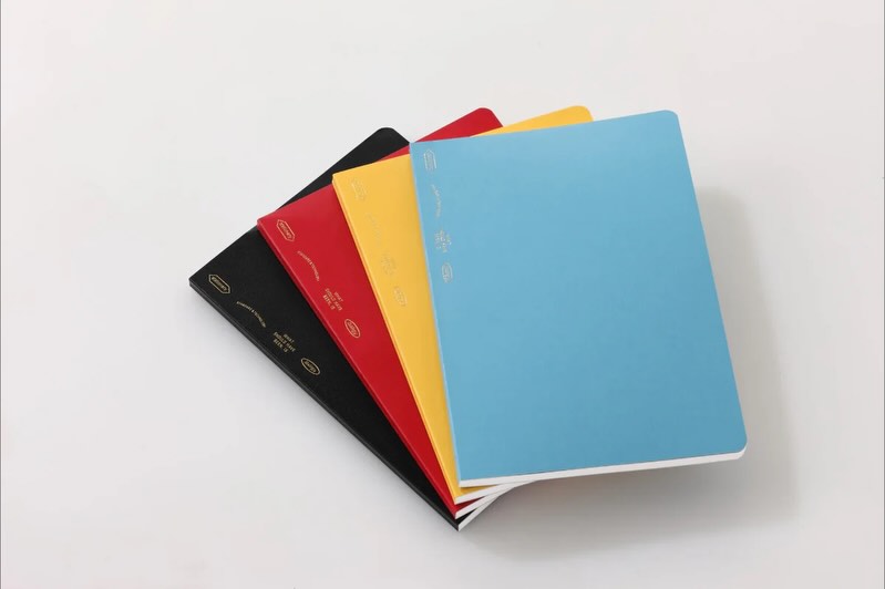 📖 Simplicity that inspires creativity ✨
The Stalogy 018 Editor’s Series 1/2 Year Notebook – A5 Grid is designed for those who love the freedom to write, plan, sketch, and create without limits
Featuring a clean grid layout and ultra-thin, fountain pen-friendly paper, this notebook is perfect for journaling, study notes, project planning, and everyday organisation. Minimal in design, yet packed with possibilities.
Size: W14.8×H21×D0.8cm
Number of Pages: 192
Material: 52gsm high-quality Japanese paper, cloth
Country of Origin: Japan
✨ Why you’ll love it:
• Subtle grid layout for structured yet flexible writing
• Lightweight, high-quality Japanese paper
• Slim profile with high page count for portability
• Opens flat for a smooth writing experience
• Suitable for journaling, planning, studying, and sketching
🚚 Free UK shipping on orders over £50
🎉 Use code FIRSTORDER for 5% off your first order
🔗 www.cravelholic.com (link in bio)
#Cravelholic_stationery #Stalogy #EditorsSeries #NotebookAddict #journaling
