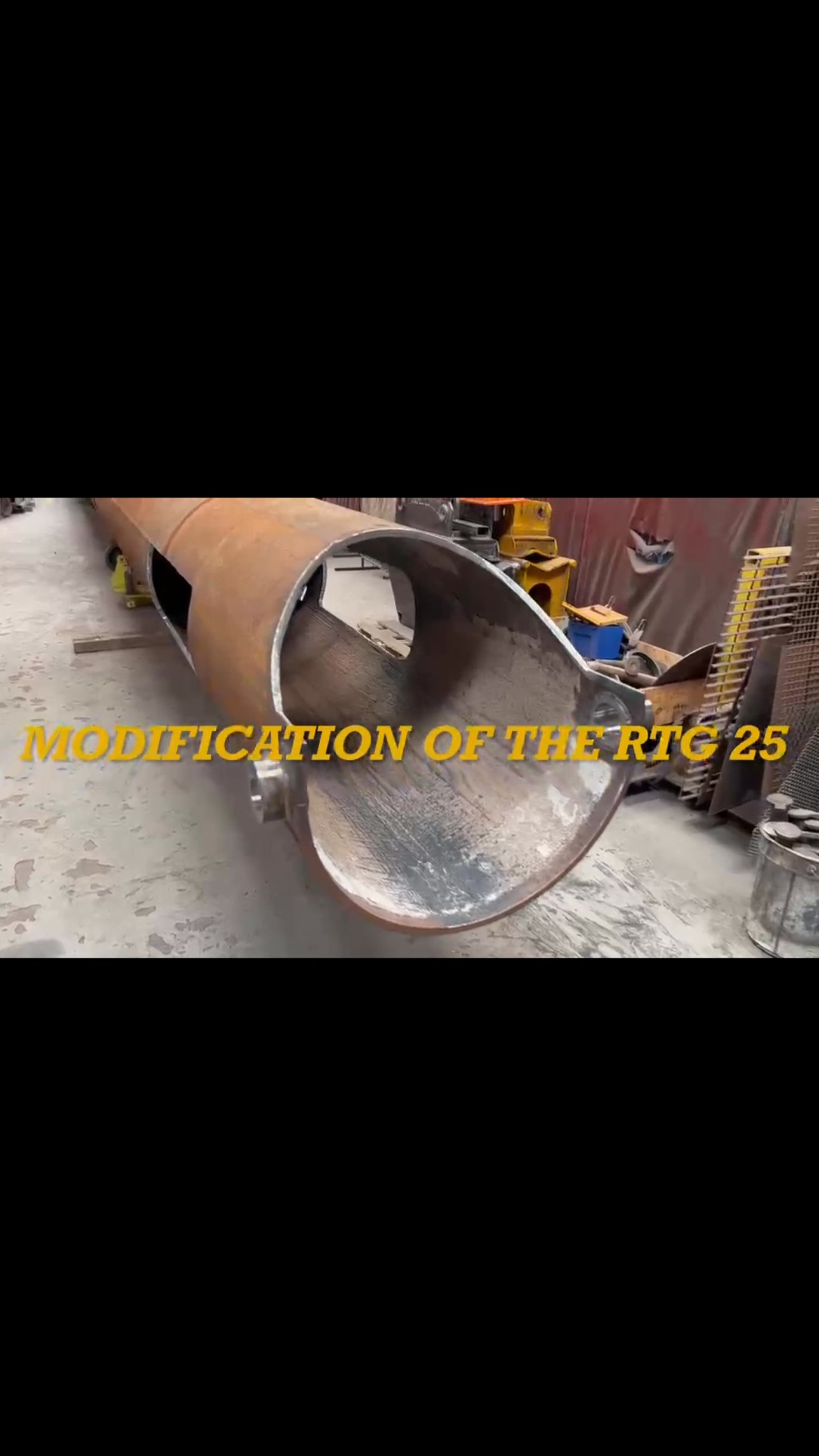 21 m long 813 mm diameter #CCFA casing being fabricated in our workshop. It will be segmental when finished facilitating quick changes of #CasingShoes and #LeadAugers keeping downtime to a minimum.
@agdequipment are available to repair and modify all typ