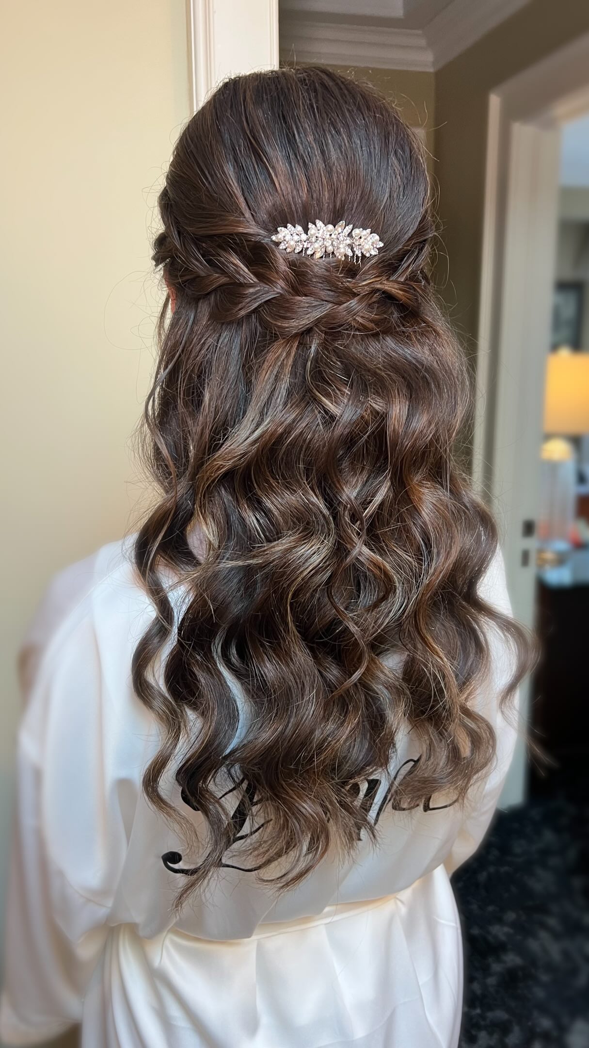 β¦ double spin for our beyoutiful Kayla!π
absolutely speechlessβ¦ Kayla you are an angel and we canβt thank you enough for everything! π«Άπ»π«Άπ»
.
.
.
HAIR & MAKEUP BY BB π€
@bridalbykayla
@ashtondoner
.
.
.
#beyoutifulbrides #niagaraweddings #makeupartist #hairinspo #niagaramakeupartist