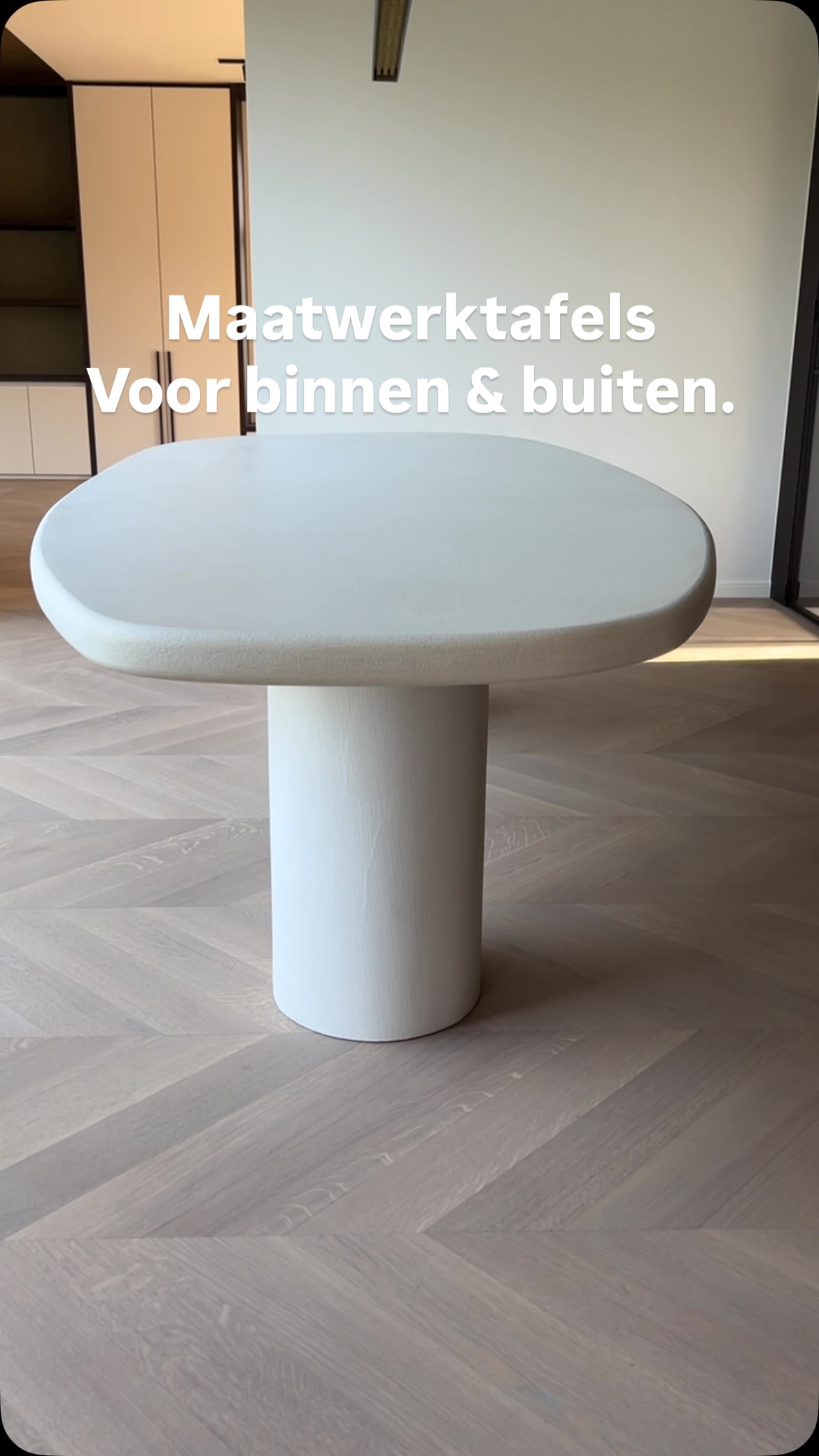 Tijdloze maatwerktafels voor binnen en buiten.
2 jaar garantie • Levering in 3 à 4 weken • Vakmanschap tot in elk detail.
#dinertable #indoor #outdoor #mortex #renoprofantwerpstudio
