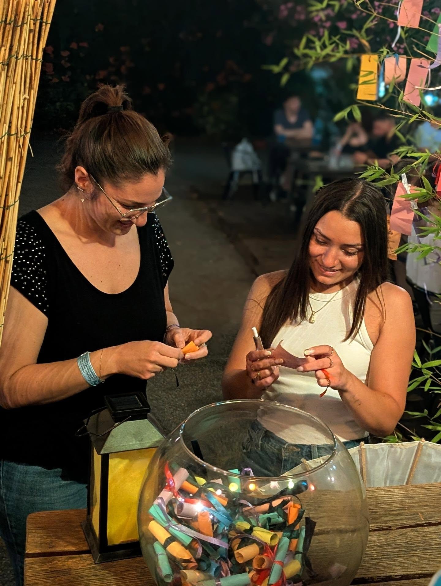 Ultima sera di 🎋 TANABATA ✨
Hai tempo fino a stasera per partecipare!
🌠 Scrivi il tuo desiderio e attaccalo al bambù
💠 Ogni 10€ di consumazione partecipa alla pesca delle fortune e scopri cosa ti riserva il futuro
🍡 Scorri il carosello fino in fondo per scoprire i prodotti a tema che abbiamo pensato per l'occasione 🚨 se ti piacciono Oreo e Midori devi assolutamente provarli
🔥 Ci occuperemo personalmente di far arrivare il vostri desideri al demone celeste ❤️🔥
📍Nox&Hop Viale Ivo Montagni 190 Limite sull'Arno (FI)
Ultima sera di 🎋 TANABATA ✨
Hai tempo fino a stasera per partecipare!
🌠 Scrivi il tuo desiderio e attaccalo al bambù
💠 Ogni 10€ di consumazione partecipa alla pesca delle fortune e scopri cosa ti riserva il futuro
🍡 Scorri il carosello fino in fondo per scoprire i prodotti a tema che abbiamo pensato per l'occasione 🚨 se ti piacciono Oreo e Midori devi assolutamente provarli
🔥 Ci occuperemo personalmente di far arrivare il vostri desideri al demone celeste ❤️🔥
📍Nox&Hop Viale Ivo Montagni 190 Limite sull'Arno (FI)
Ultima sera di 🎋 TANABATA ✨
Hai tempo fino a stasera per partecipare!
🌠 Scrivi il tuo desiderio e attaccalo al bambù
💠 Ogni 10€ di consumazione partecipa alla pesca delle fortune e scopri cosa ti riserva il futuro
🍡 Scorri il carosello fino in fondo per scoprire i prodotti a tema che abbiamo pensato per l'occasione 🚨 se ti piacciono Oreo e Midori devi assolutamente provarli
🔥 Ci occuperemo personalmente di far arrivare il vostri desideri al demone celeste ❤️🔥
📍Nox&Hop Viale Ivo Montagni 190 Limite sull'Arno (FI)
Ultima sera di 🎋 TANABATA ✨
Hai tempo fino a stasera per partecipare!
🌠 Scrivi il tuo desiderio e attaccalo al bambù
💠 Ogni 10€ di consumazione partecipa alla pesca delle fortune e scopri cosa ti riserva il futuro
🍡 Scorri il carosello fino in fondo per scoprire i prodotti a tema che abbiamo pensato per l'occasione 🚨 se ti piacciono Oreo e Midori devi assolutamente provarli
🔥 Ci occuperemo personalmente di far arrivare il vostri desideri al demone celeste ❤️🔥
📍Nox&Hop Viale Ivo Montagni 190 Limite sull'Arno (FI)
Ultima sera di 🎋 TANABATA ✨
Hai tempo fino a s