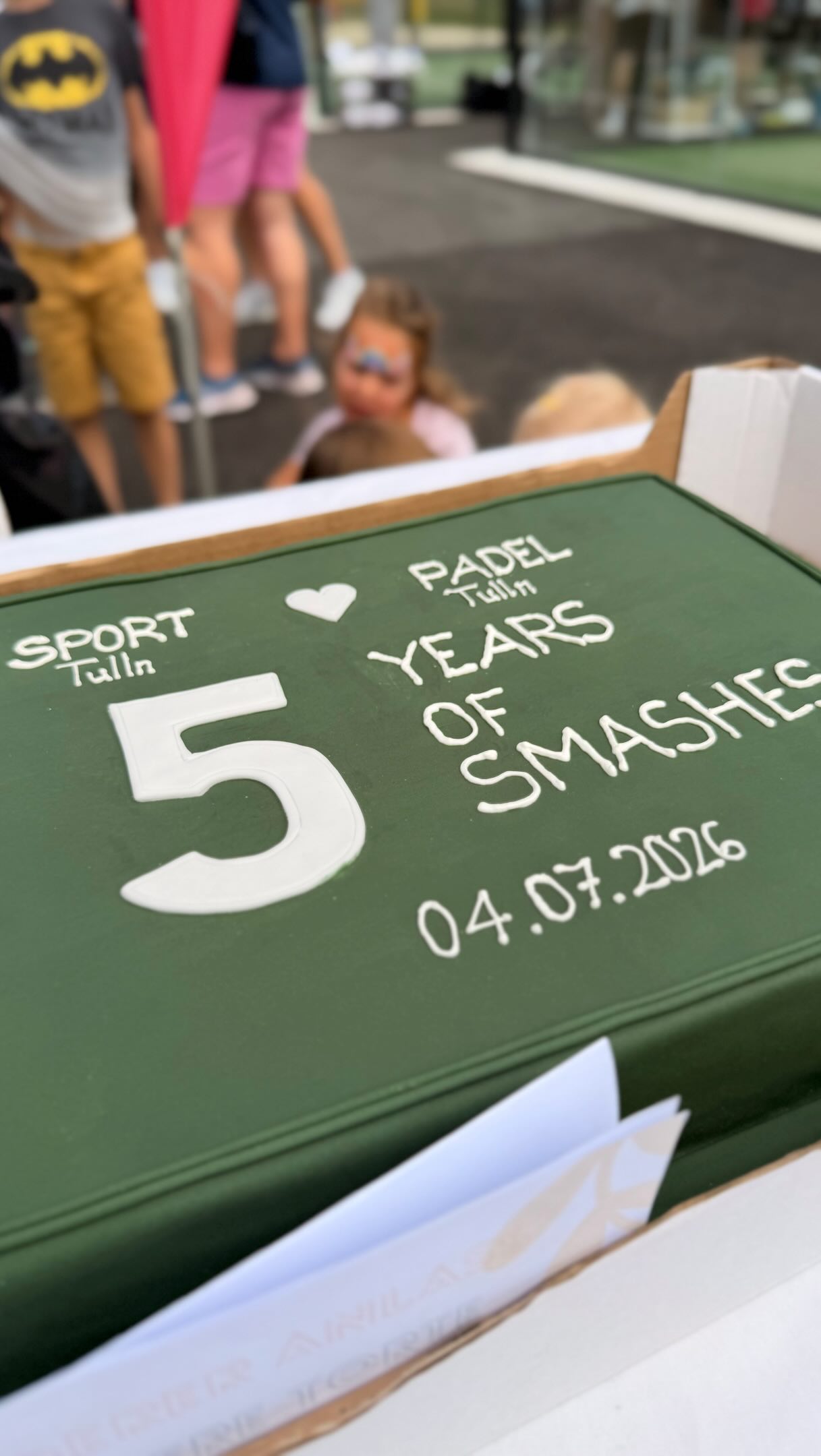 ⭐️ 5 Jahre PADEL TULLN ⭐️
Danke an alle, die am 04.07.2026 Teil unseres Events waren. Wir sind überwältigt und zutiefst dankbar 🥰
Auf die nächsten 5 years of smashes! 🥂🤩
@tullnerleben
@wolfg.mayrhofer
@padelando
@co_nsti333
@se_bi10
@diesportpraxis
@autohaus_birngruber
@cupra_at
@gelatobattistin
@tavernezwei
@rosenarcadetulln
@allrounder.camps
@oshikuru.at
@ringana
@ptapadelshop
@erstebank.sparkasse
…
#padeltulln #5yearsofsmashes #tulln #padel #5jahrejubiläum