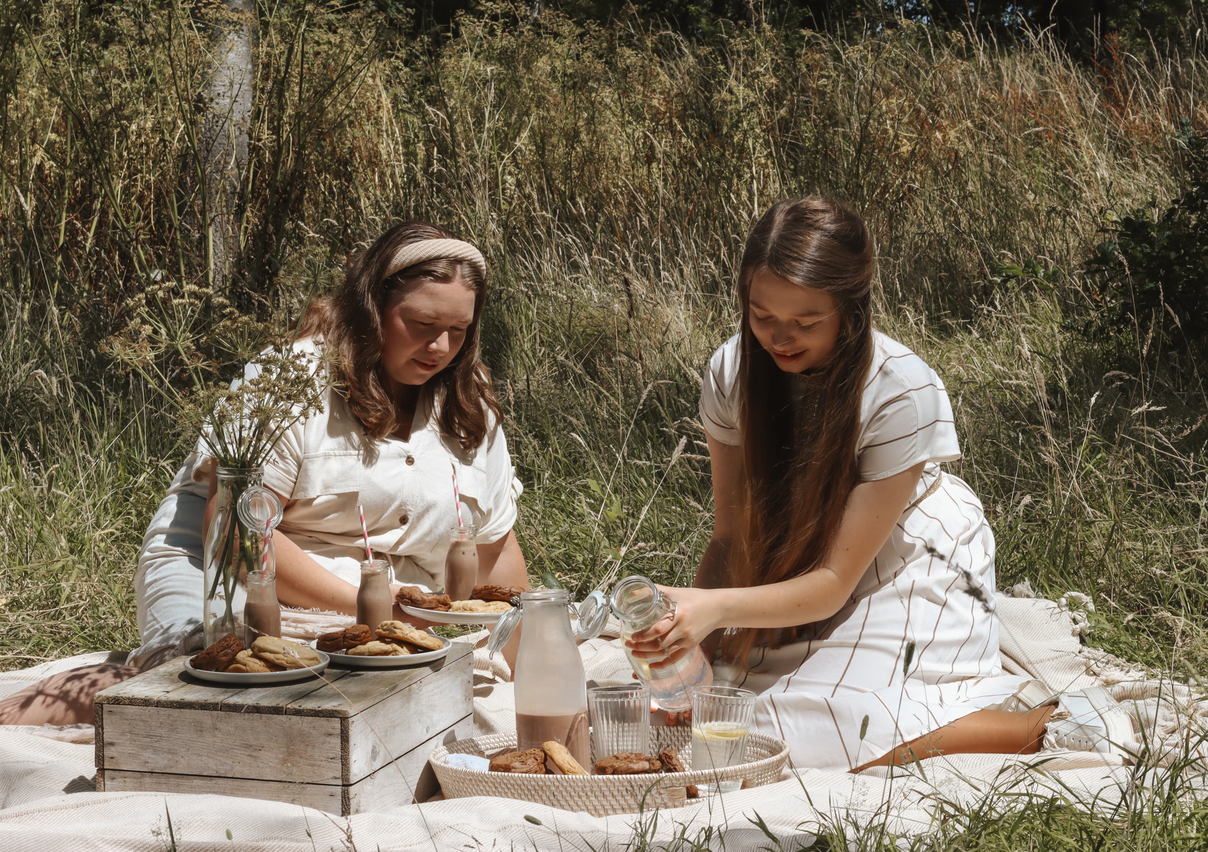 Our weekend plans involve a picnic, a bit of sunshine and, of course, plenty of Willow & Finch treats. And most importantly - staying away from our bakery ovens!
If you’re heading out too, don’t forget to top up your picnic hamper with your favourites. Whether it’s cookies, brownies or flapjacks, there’s always room for something sweet. Treat yourself and enjoy free UK delivery.
